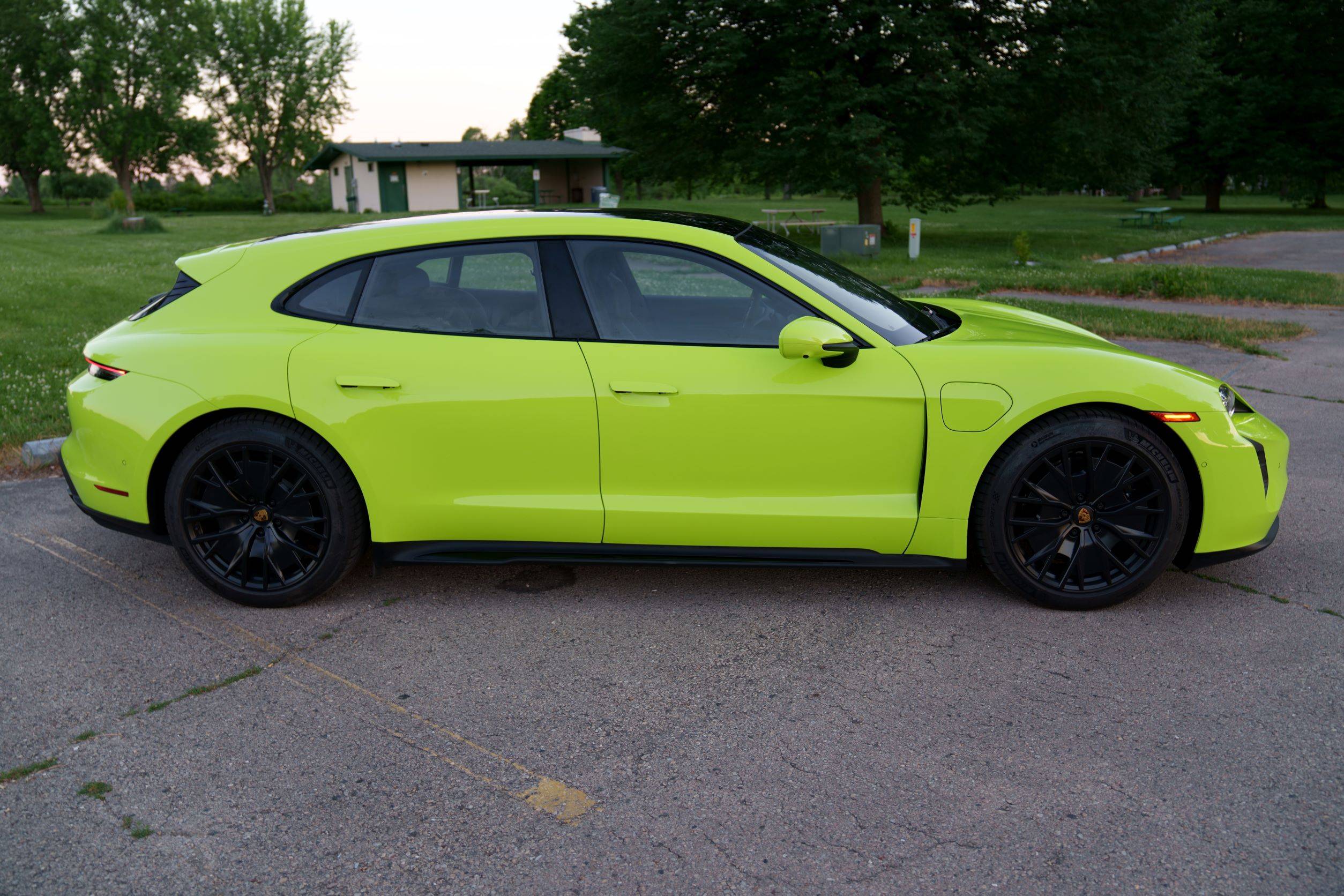 Porsche Taycan 🎨 PTS: PAINT TO SAMPLE Taycan Club & Photos Thread DSC06063(small).JPG