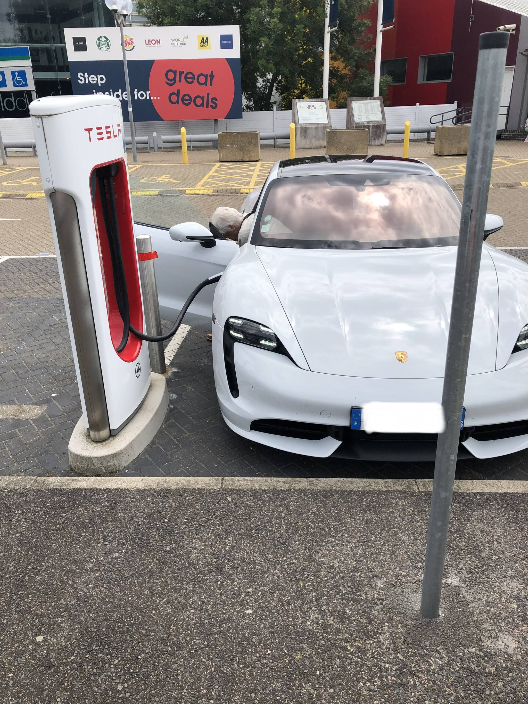 Porsche Taycan Tesla charge for non Tesla. 00B64EF0-C93A-4864-A8C4-AD81FDEFDFCC