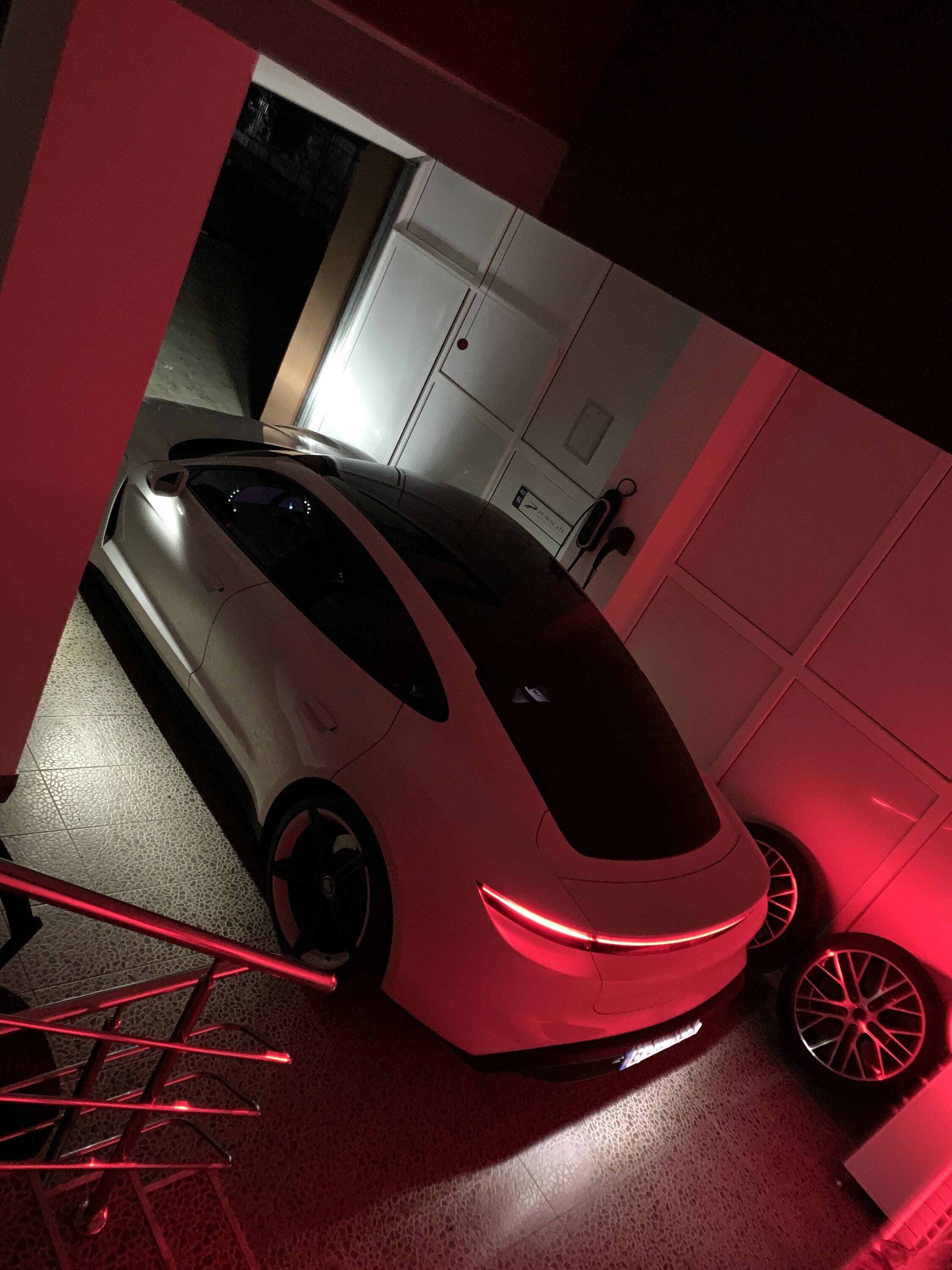 Porsche Taycan compliments on Taycan 2022? E666F040-03A8-45A3-B9AF-5B610BB97A7D