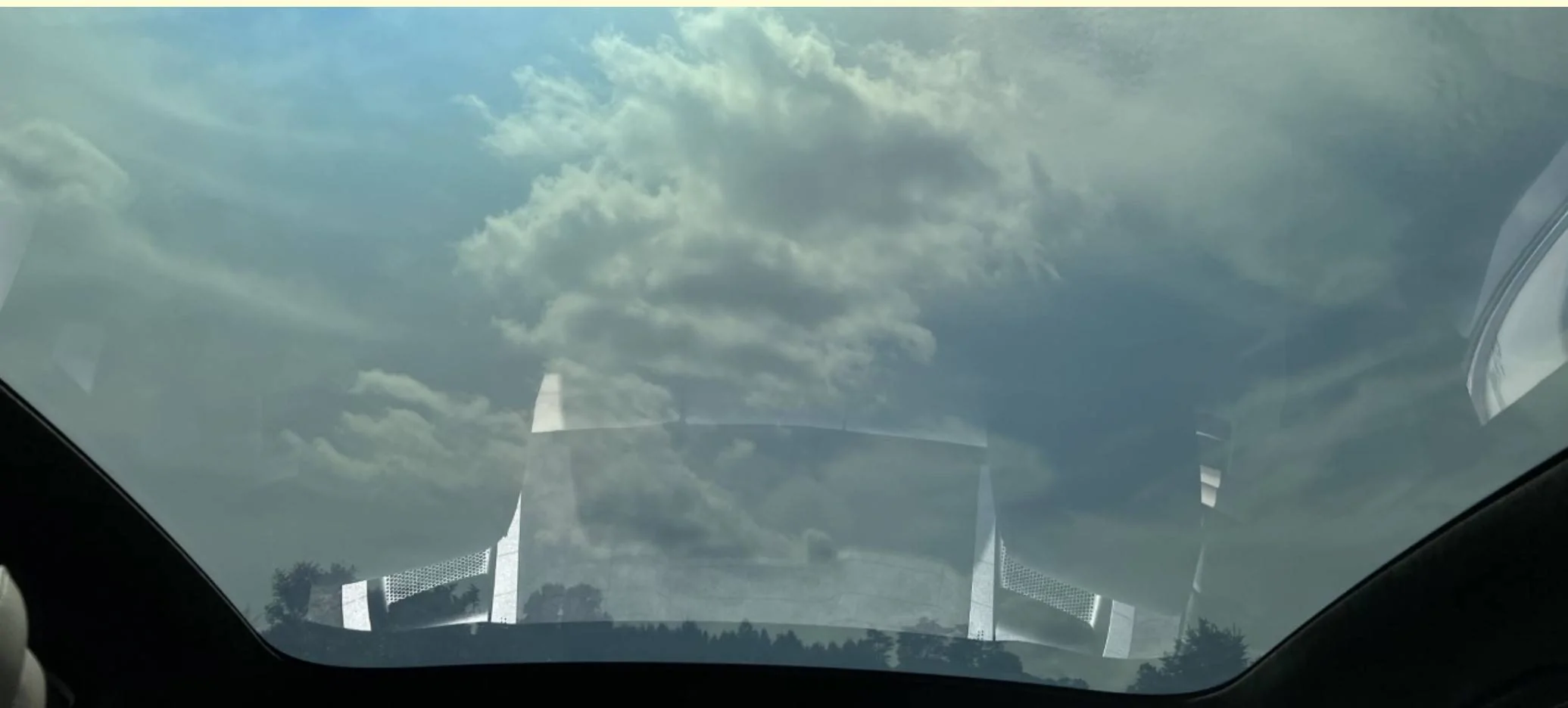 Porsche Taycan Variable light roof Variable Light - Clear from insid