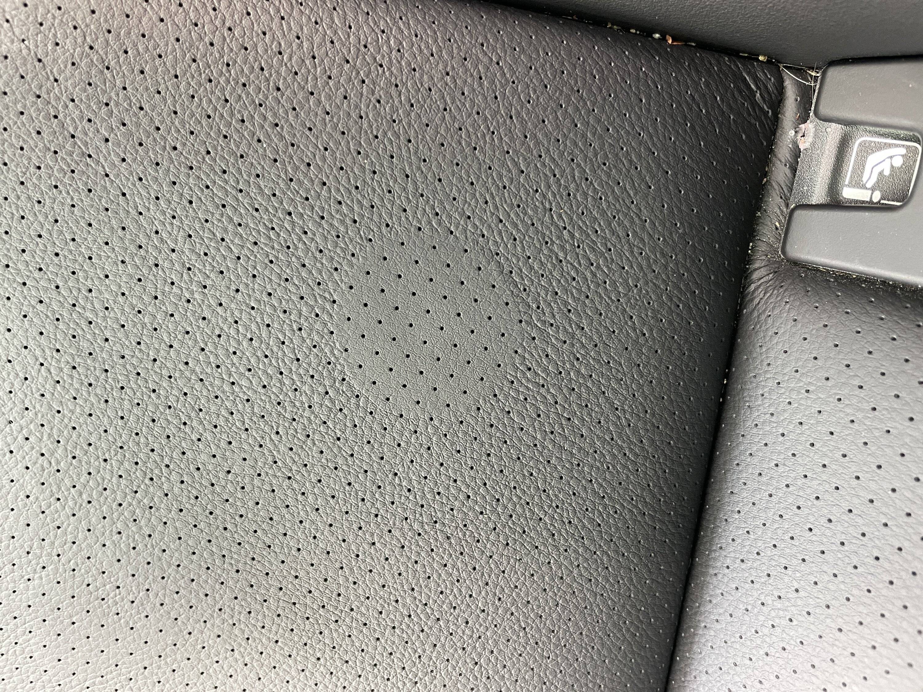 Porsche Taycan Taycan seat problem partial leather fault help (line and discolouration) IMG_5547.JPG