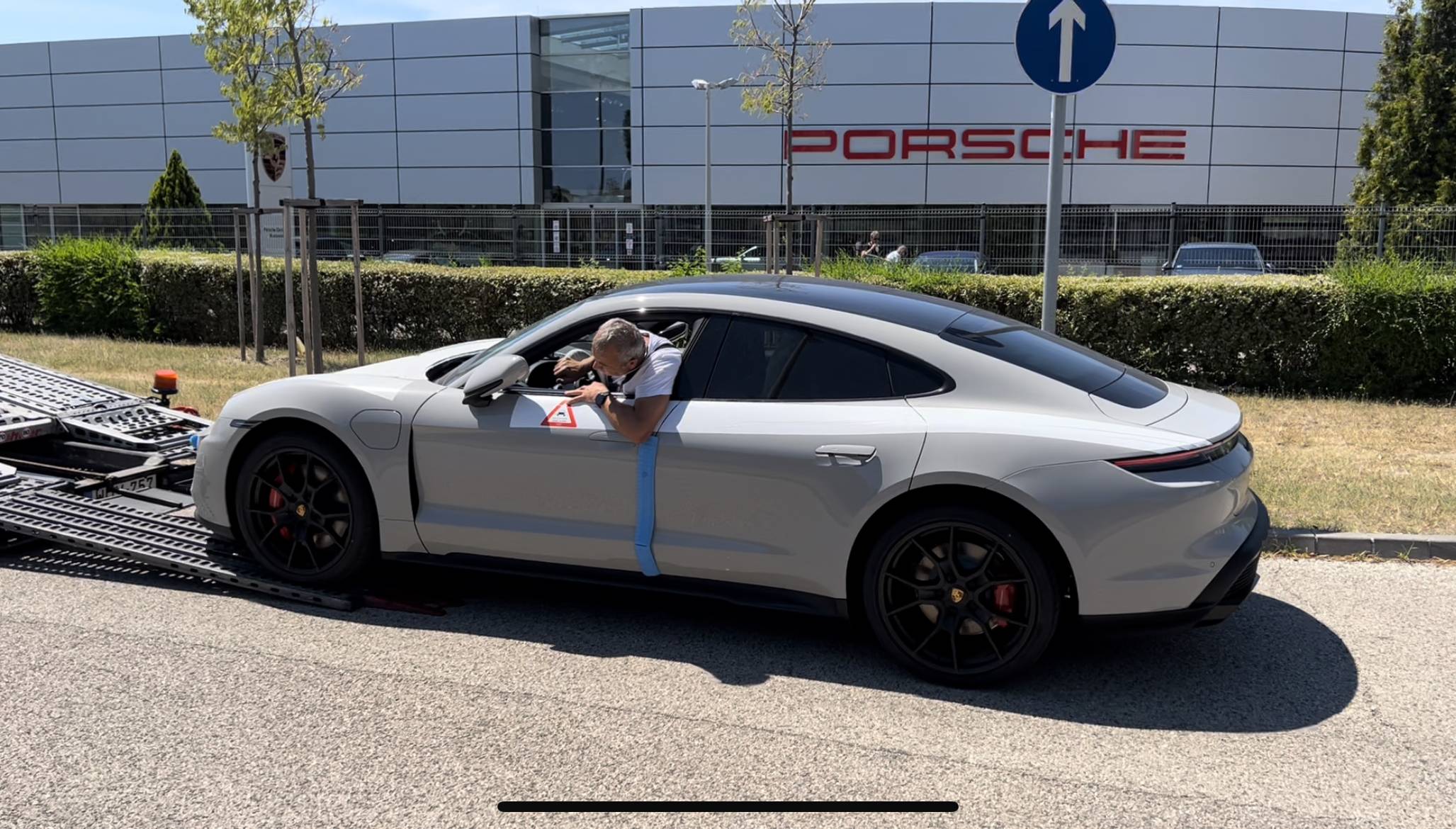 Porsche Taycan Did You Know... Interesting Taycan Production Facts 🤓 83281CE1-11AC-4434-AD61-5DA1CFF27139_1_201_a