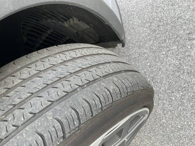 Porsche Taycan Front tire wear 688455E2-EEC2-416C-8749-F37678D8E3F2