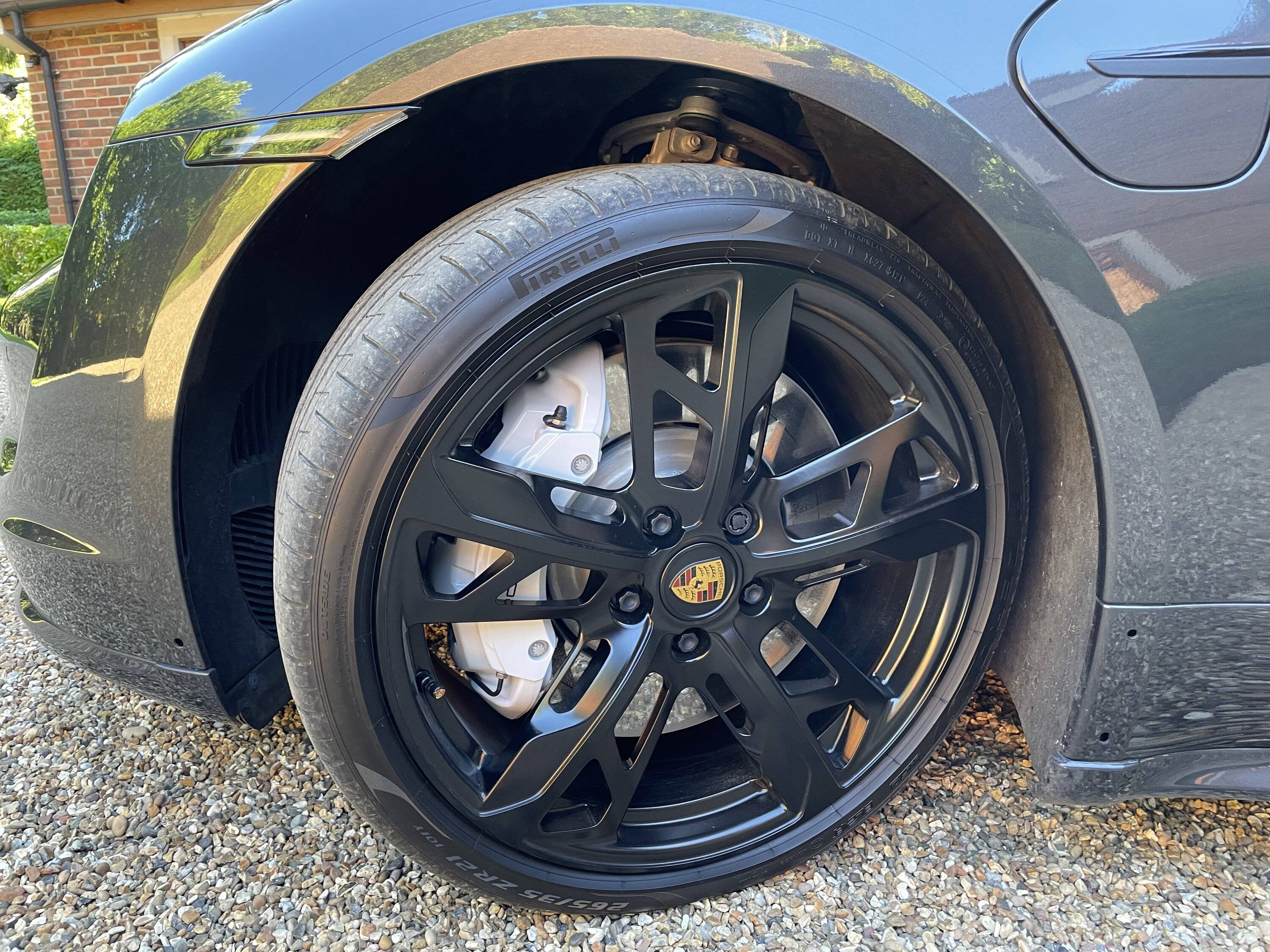 Porsche Taycan CT Turbo S wheel arches 22BD81AD-51CA-4B3B-9F24-9DC9014DDEB1