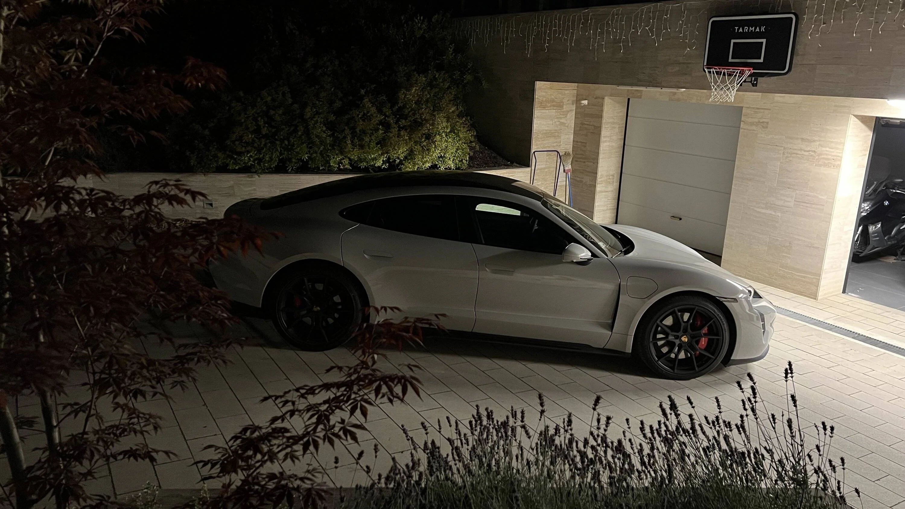 Porsche Taycan CHALK Taycan Club tempImageGad3c7