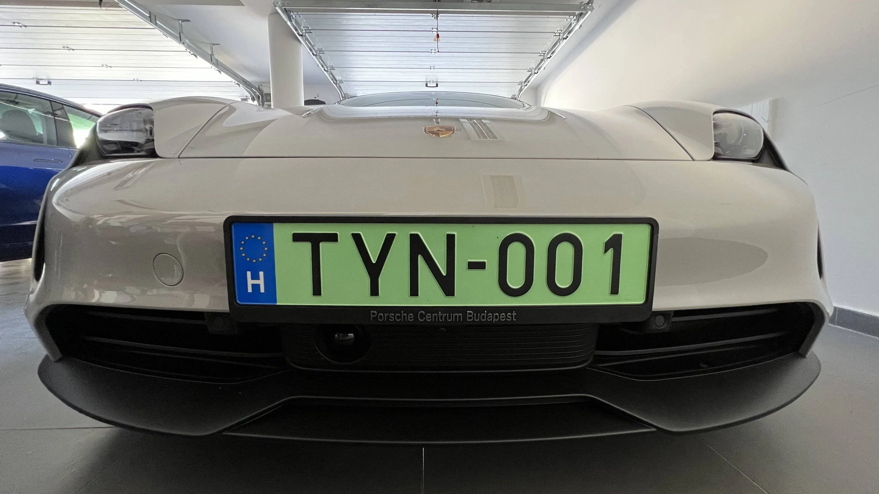 Porsche Taycan CHALK Taycan Club tempImagep5h5w8