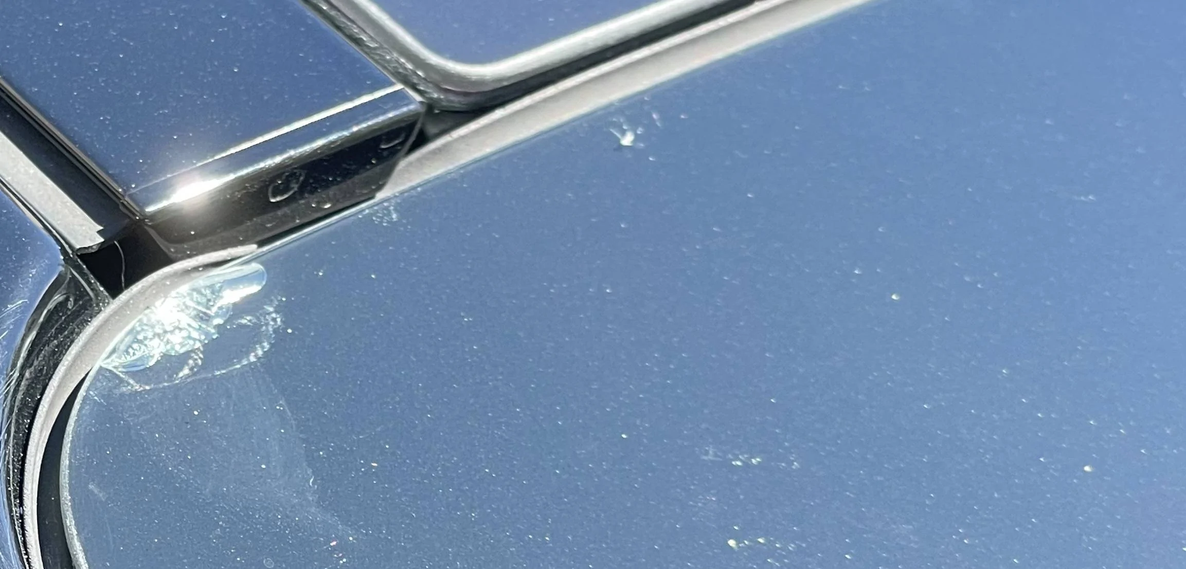 Porsche Taycan Rear window cracked? IMG_7834