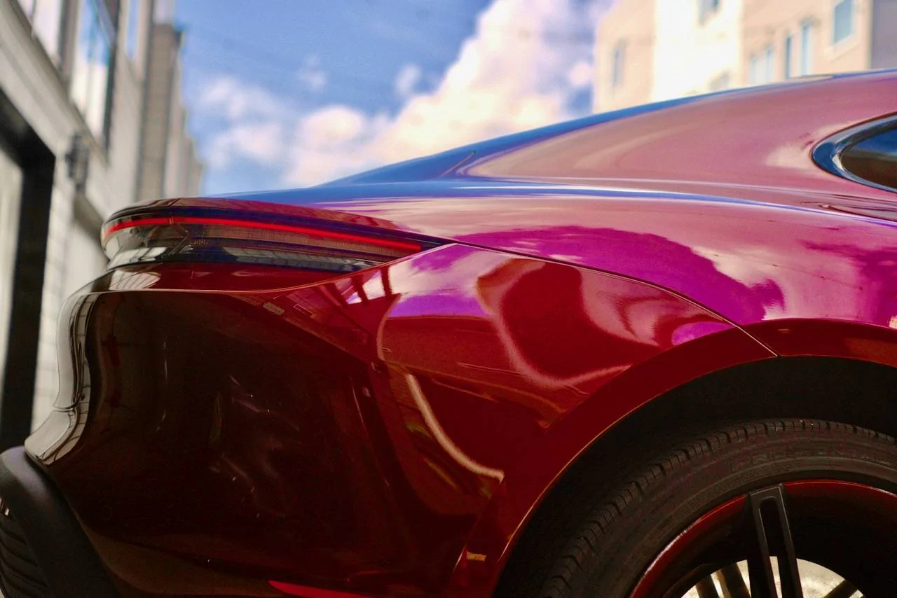 Porsche Taycan CHERRY METALLIC Taycan Club 2022 07_15b - 1