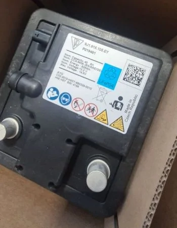 Porsche Taycan 12V battery pack size 599346F9-0E85-4885-A3DD-6643AF58BF5A