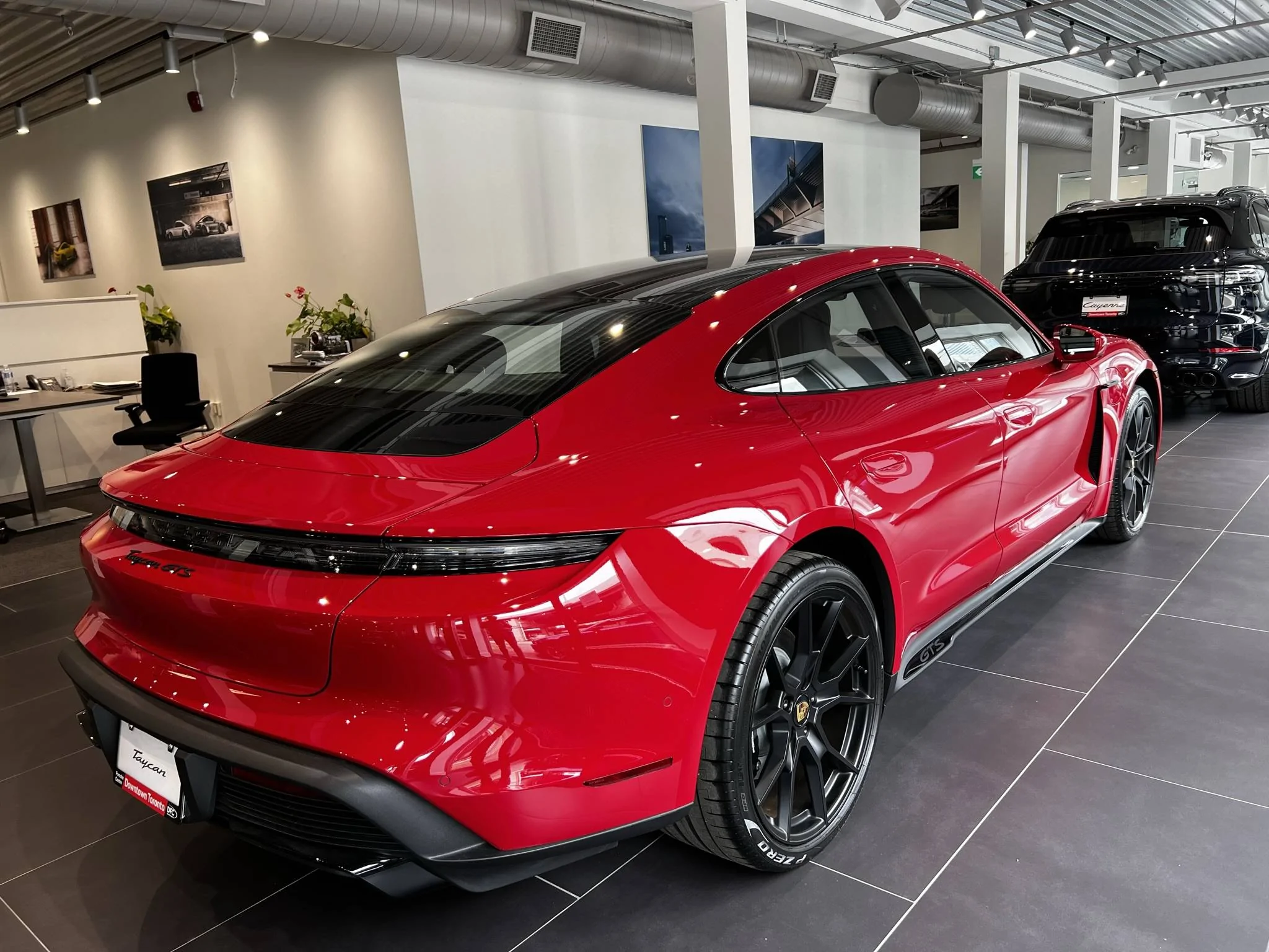 Porsche Taycan Carmine Red or Crayon/Chalk 2DBE1276-1AD9-4A7A-B4F6-F80858FECA5A