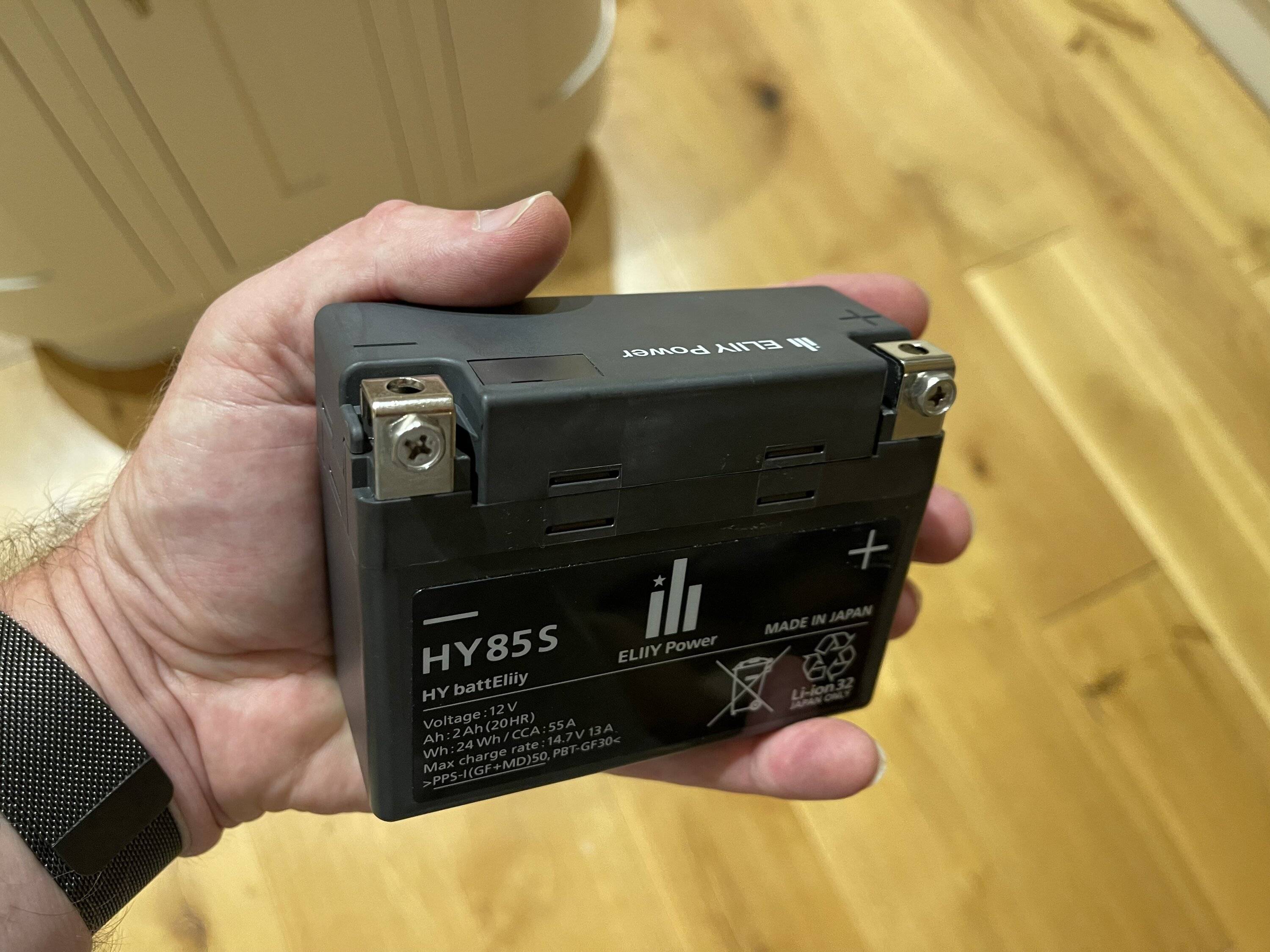 Porsche Taycan 12V battery pack size AEF73B71-D9CB-4D9C-8A8B-90EE54792DB0