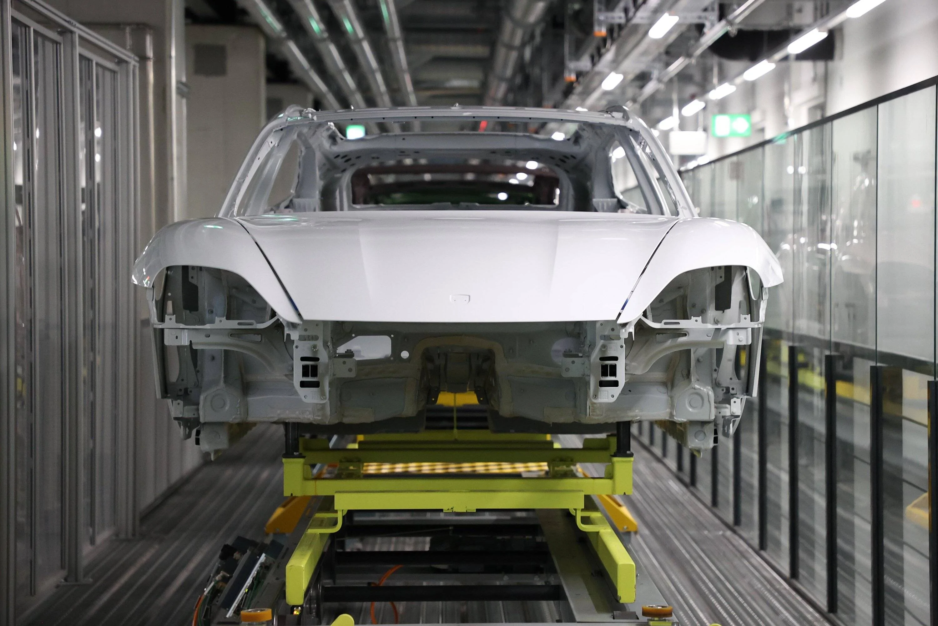 Porsche Taycan 📸  How to Find Your Taycan Production Photo From Assembly Line 05CBBE16-7B2B-4A92-935E-FDAE32D70AF5