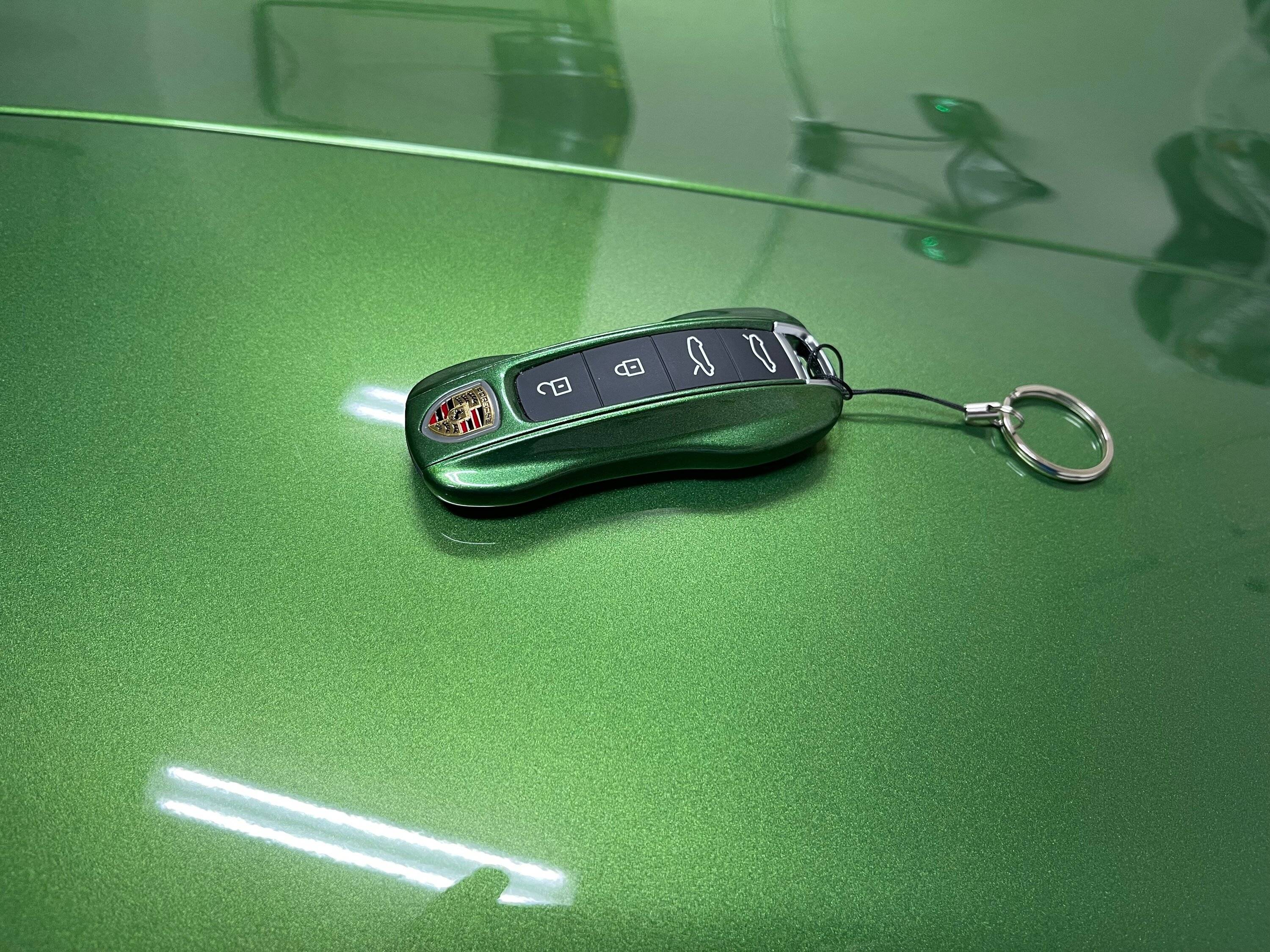 Porsche Taycan OK - let's see them! Key Fob IMG_0890