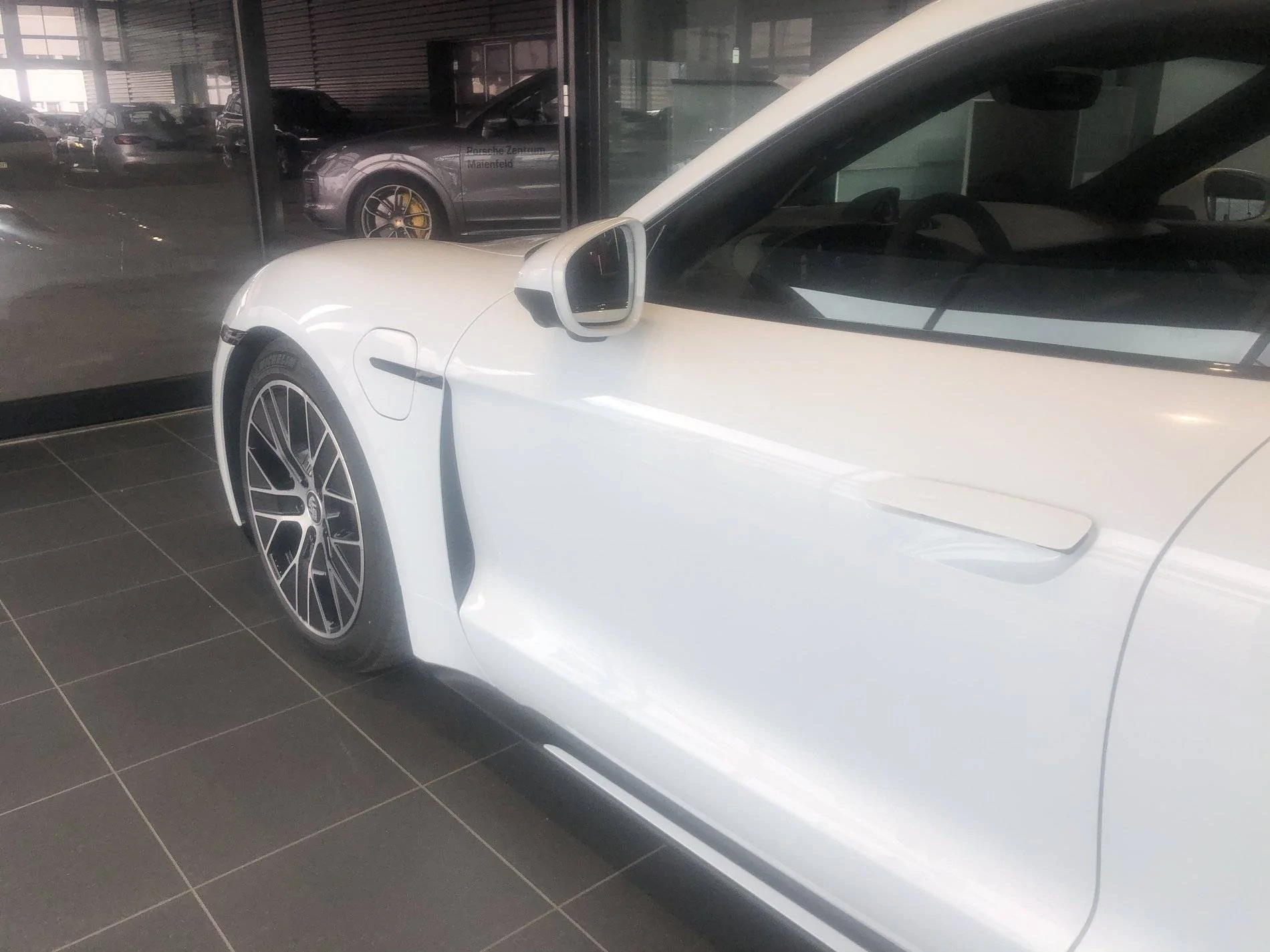 Porsche Taycan Lucky day - 13.3.2020 0C9A40D7-D259-45B7-9D48-B6E921E88655