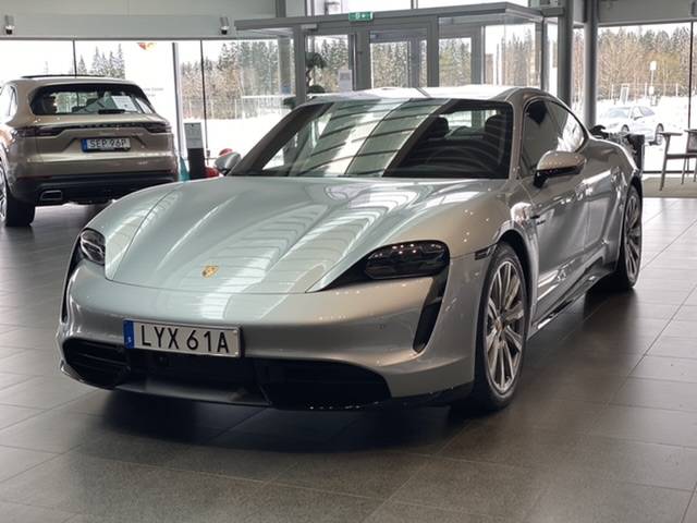 Porsche Taycan DOLOMITE SILVER Taycan Club 29F2C61F-1E3A-4257-9C53-52A6A6657C0A