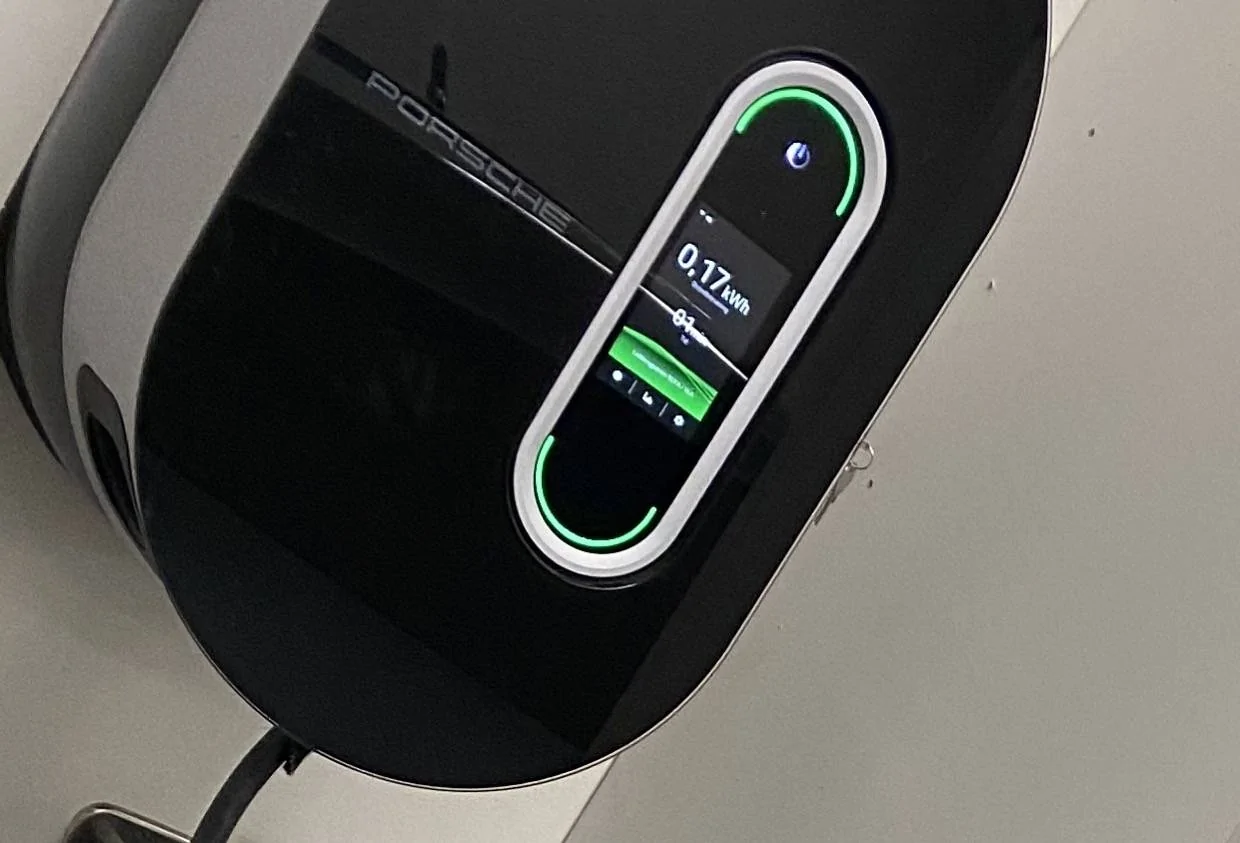 Porsche Taycan Changing the charging current limiting rate with Porsche mobile charger connect? 71599699-D405-40A4-8A7E-9E4C8099D793