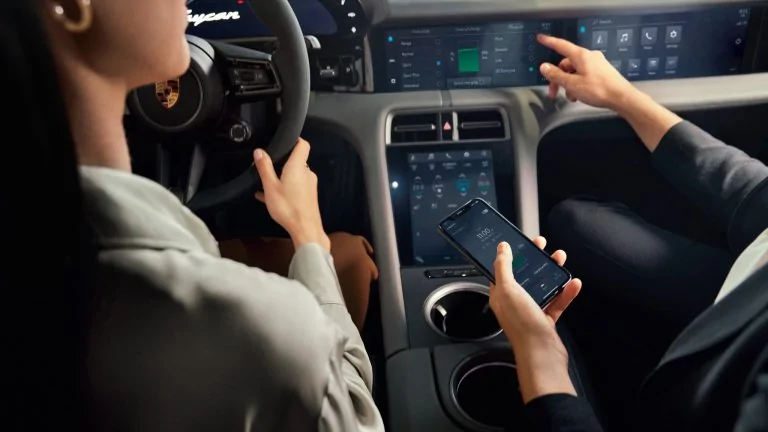 Porsche Taycan Modular infotainment toolbox: Porsche opens MIB for third parties - CarIT Porsche-AG-768x432