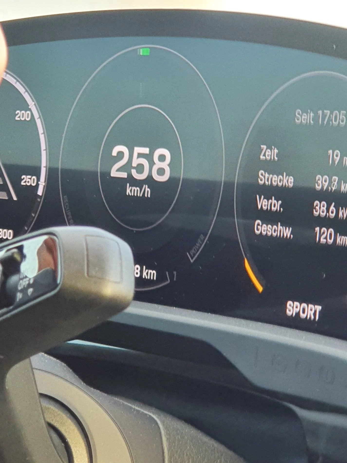 Porsche Taycan Porsche Taycan 4S 576 km (358 mile) range!? - The Autobahn Specialist T4S_RegularDriving
