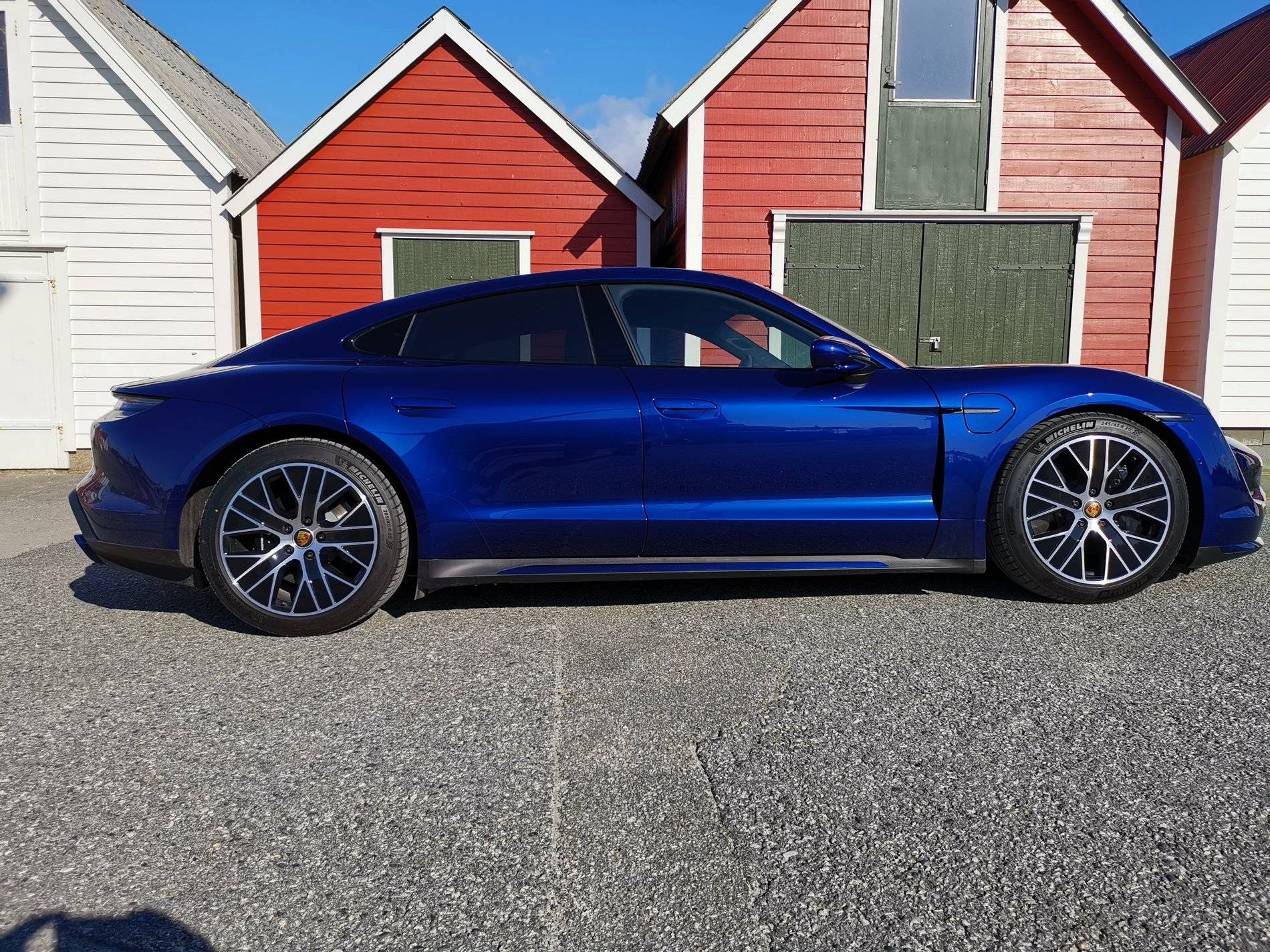 Porsche Taycan GENTIAN BLUE Taycan Club IMG_20200328_150621
