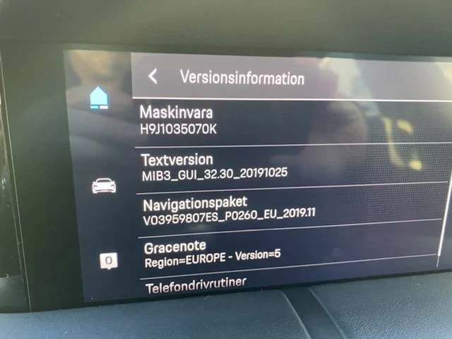 Porsche Taycan Software Update at the Porsche Center B74D76DA-7F16-4689-8D15-D78CB07A3AB1