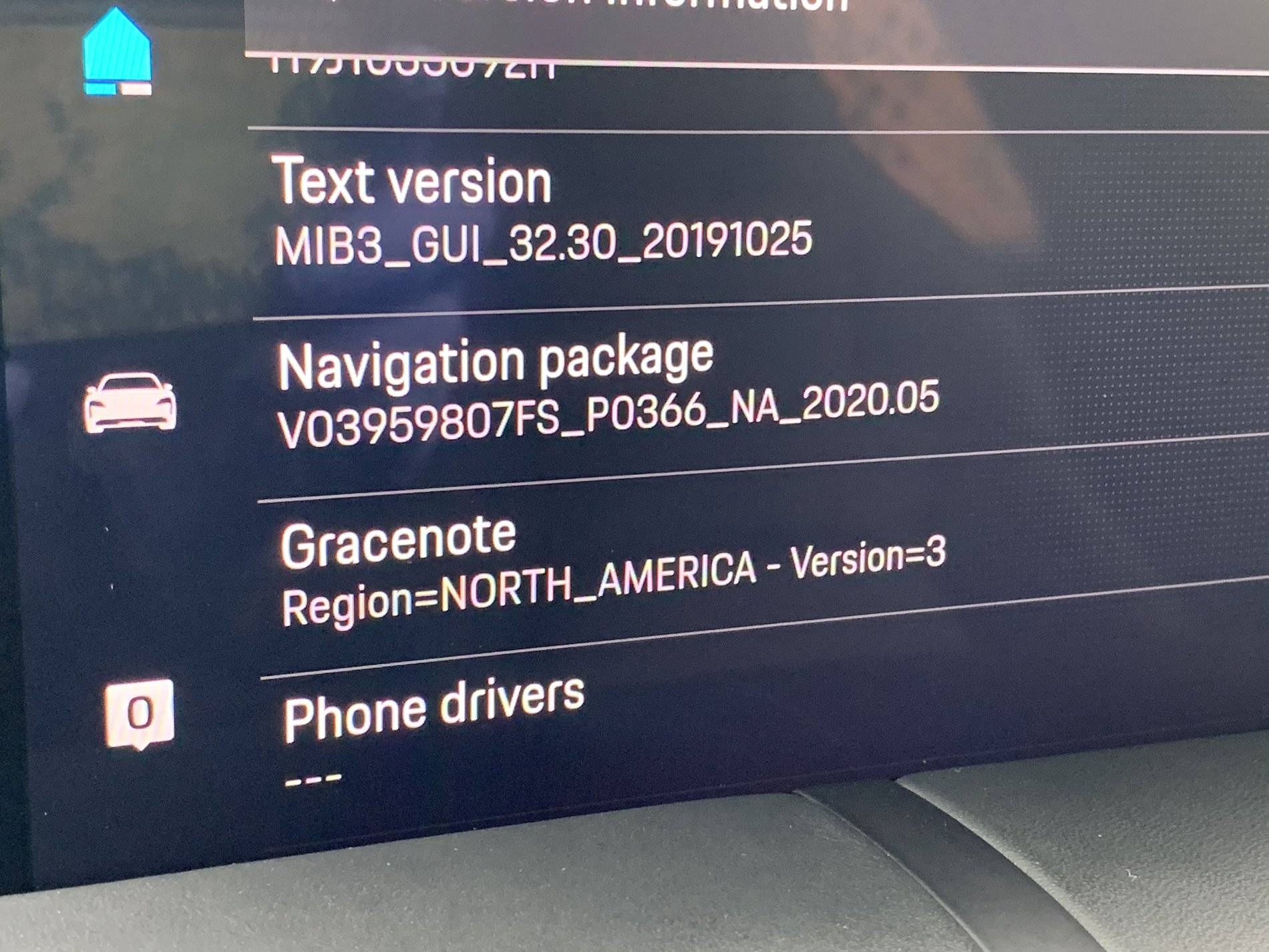 Porsche Taycan Software Update at the Porsche Center A3A12113-1D76-4273-ABBA-FD1002568638