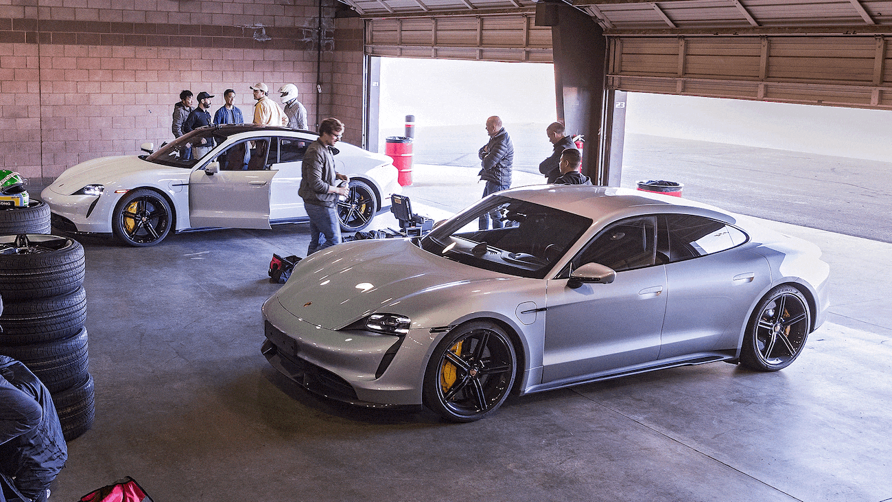 Dolomite Silver Taycan Turbo S.gif