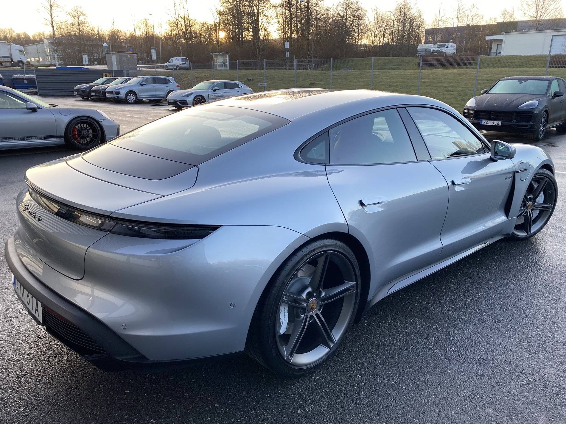 Porsche Taycan DOLOMITE SILVER Taycan Club BDAD4BC5-A370-4B41-B8CD-C26176FC2EE4