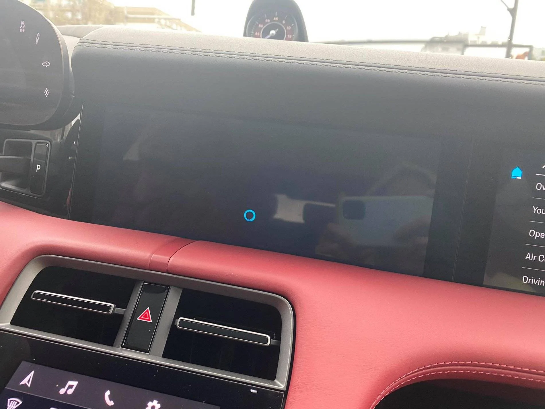 Porsche Taycan PCM Not working 93032075_223971461996930_1777221032877228032_n