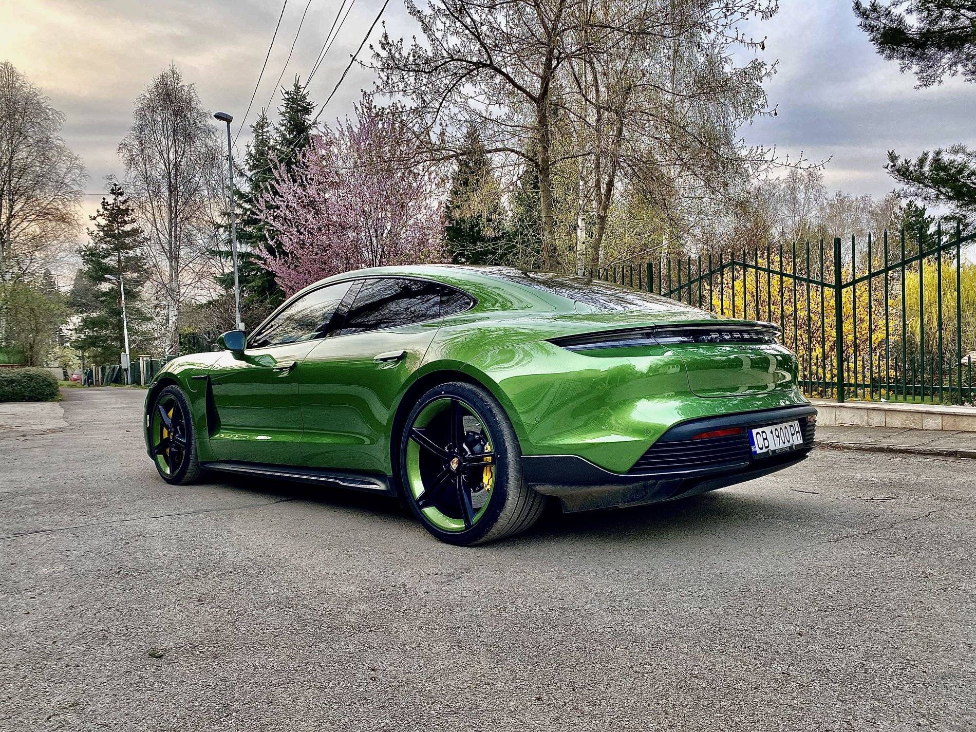 porsche taycan turbo s mamba green