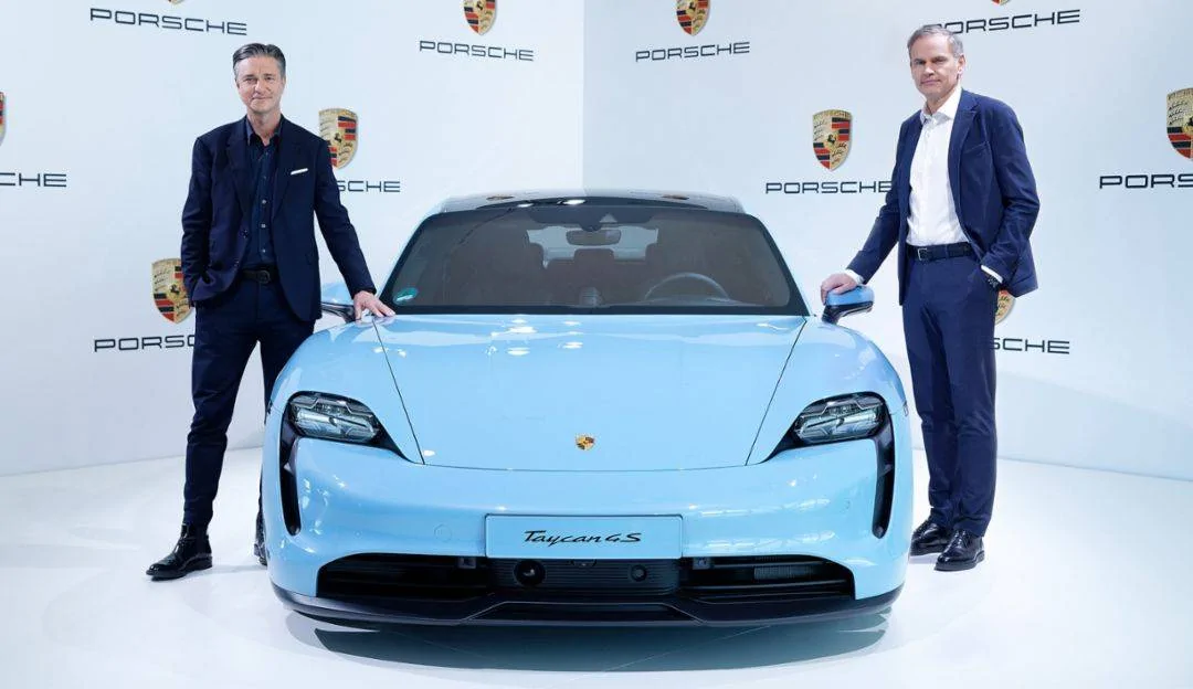 Porsche Taycan FROZEN BLUE Taycan Club Frozen Blue Taycan 4S
