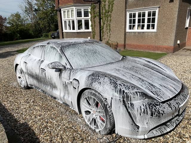 Porsche Taycan Small pleasures in difficult times 81A42ADD-4A42-46D4-A174-6A99933DDE5A