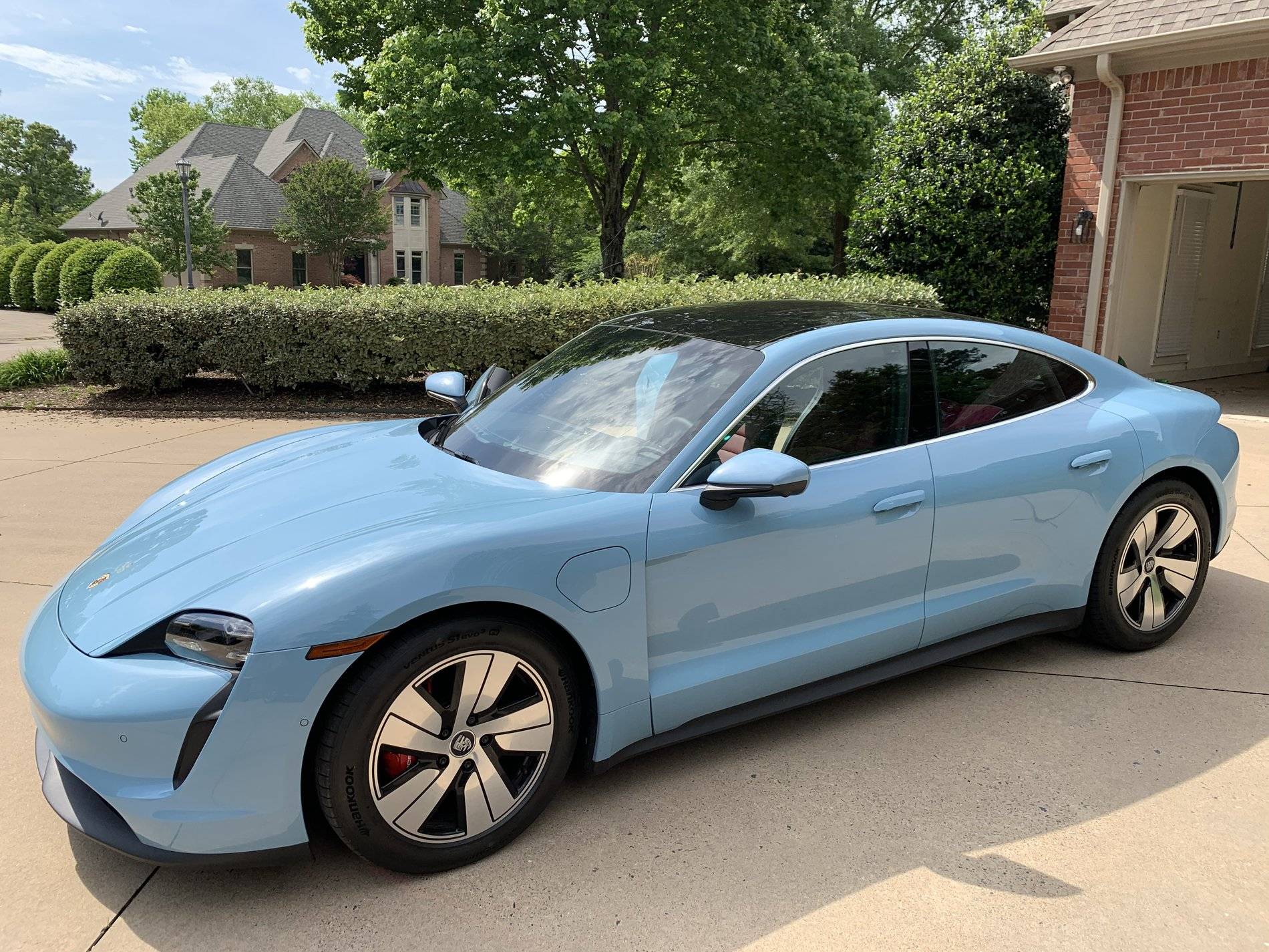 Porsche Taycan FROZEN BLUE Taycan Club 2D1FAF1C-D4B3-46DC-B154-FC66F381FDDE