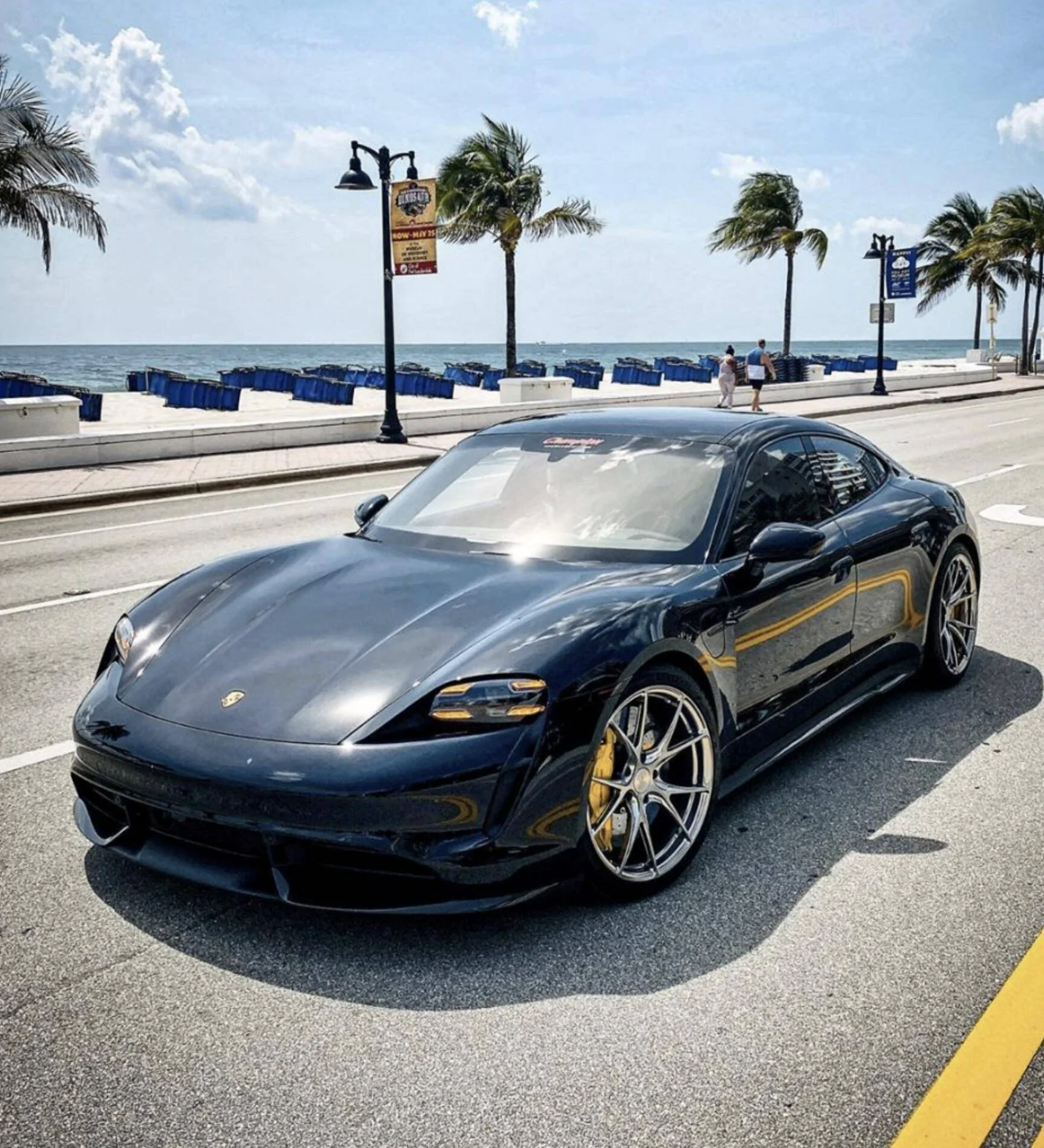 Porsche Taycan BLACK / JET BLACK Taycan Club Black Taycan Aftermarket Wheels