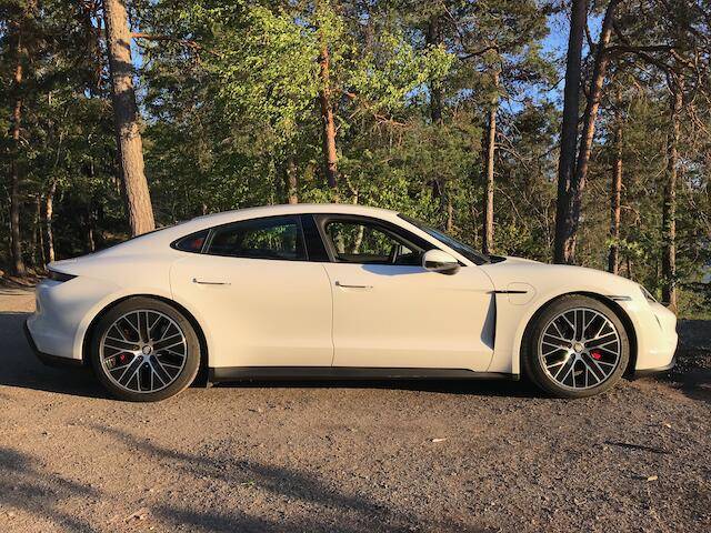 Porsche Taycan My pictures and experience with my Standard White 4S+ side view 0900PM
