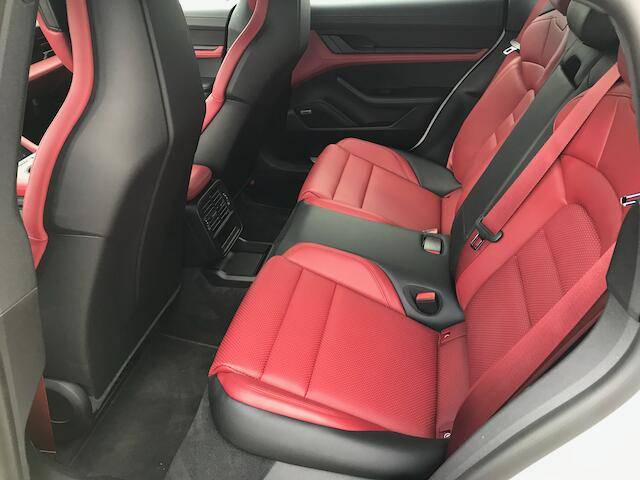 Porsche Taycan My pictures and experience with my Standard White 4S+ frontseat1