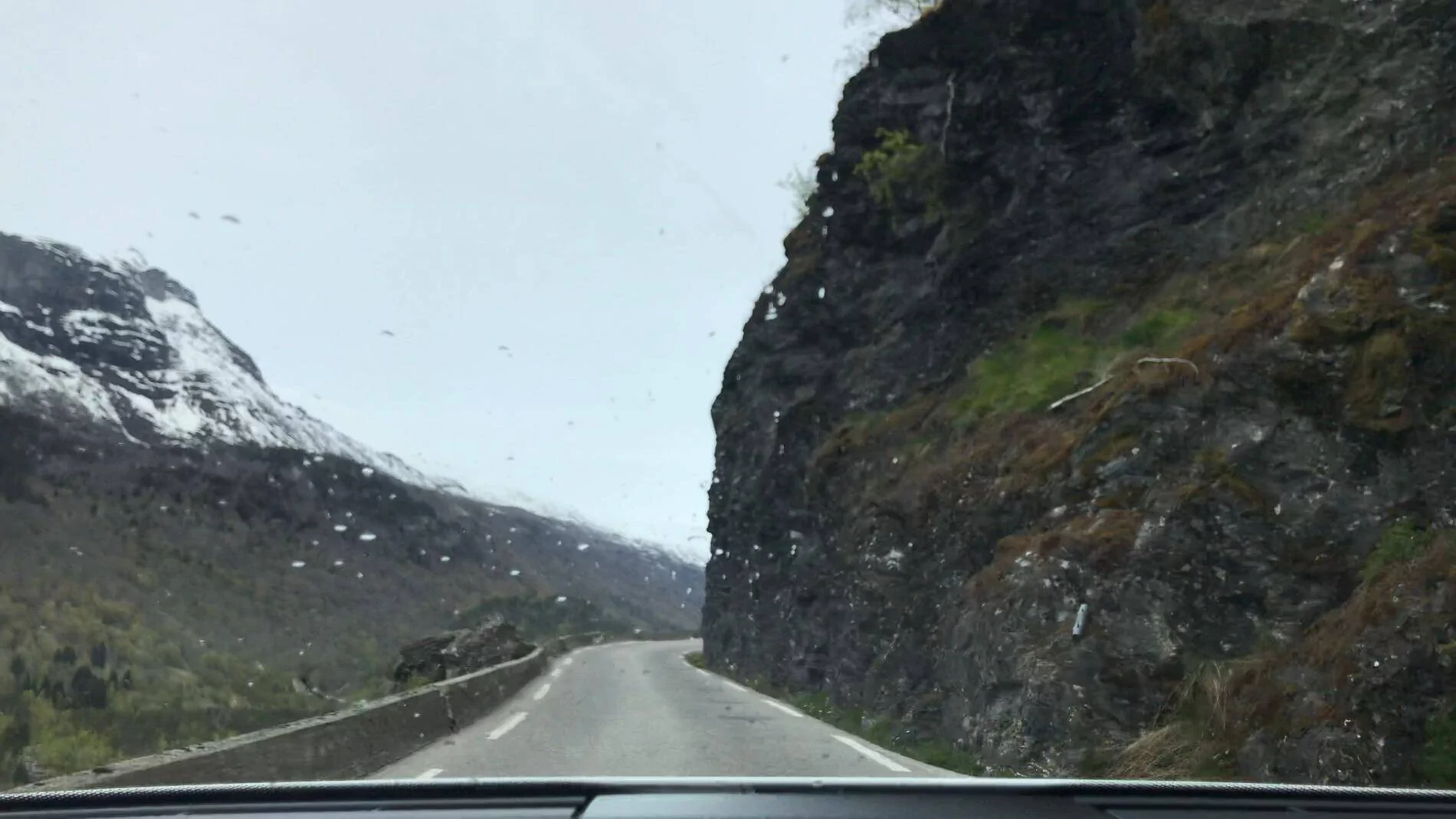 Porsche Taycan My pictures and experience with my Standard White 4S+ narrow road