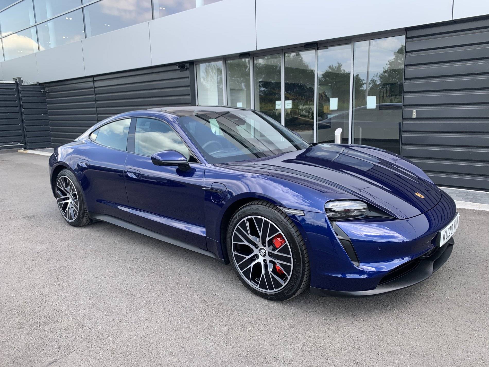 Porsche Taycan U.K. Owner and delivery date list C07117B8-41C7-445A-8871-5E87DAAE4D3F
