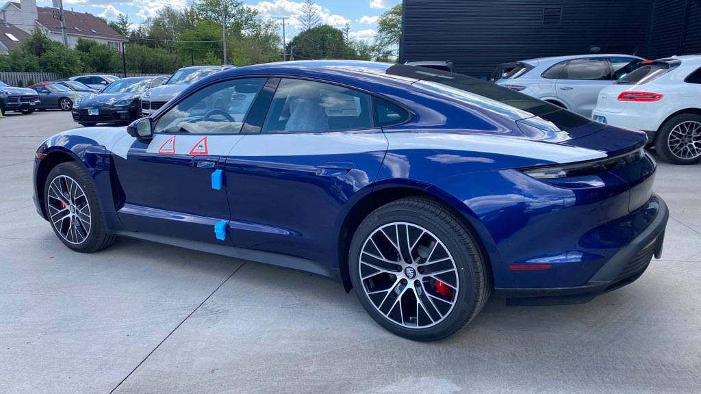 Porsche Taycan Taycan Waiting Room: Who has ordered and a delivery date? 4347
