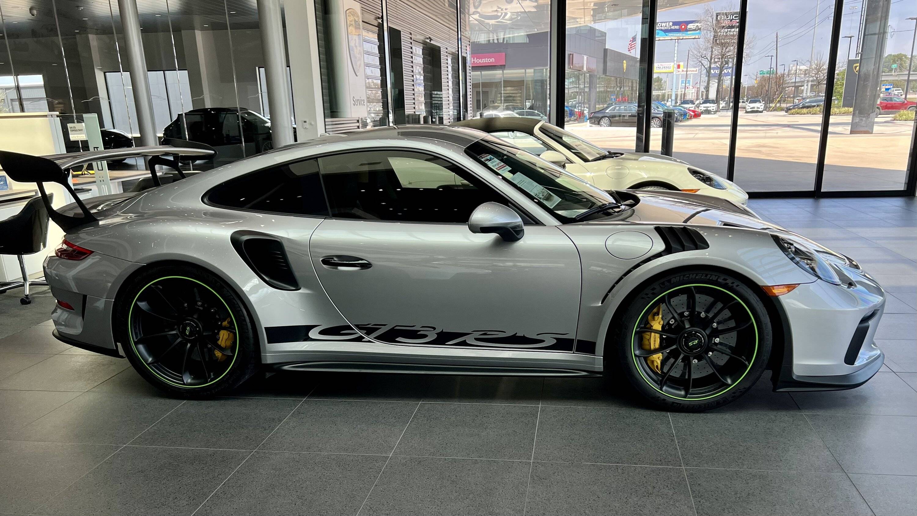 Porsche Taycan 992 GT3RS sighting? IMG_5198