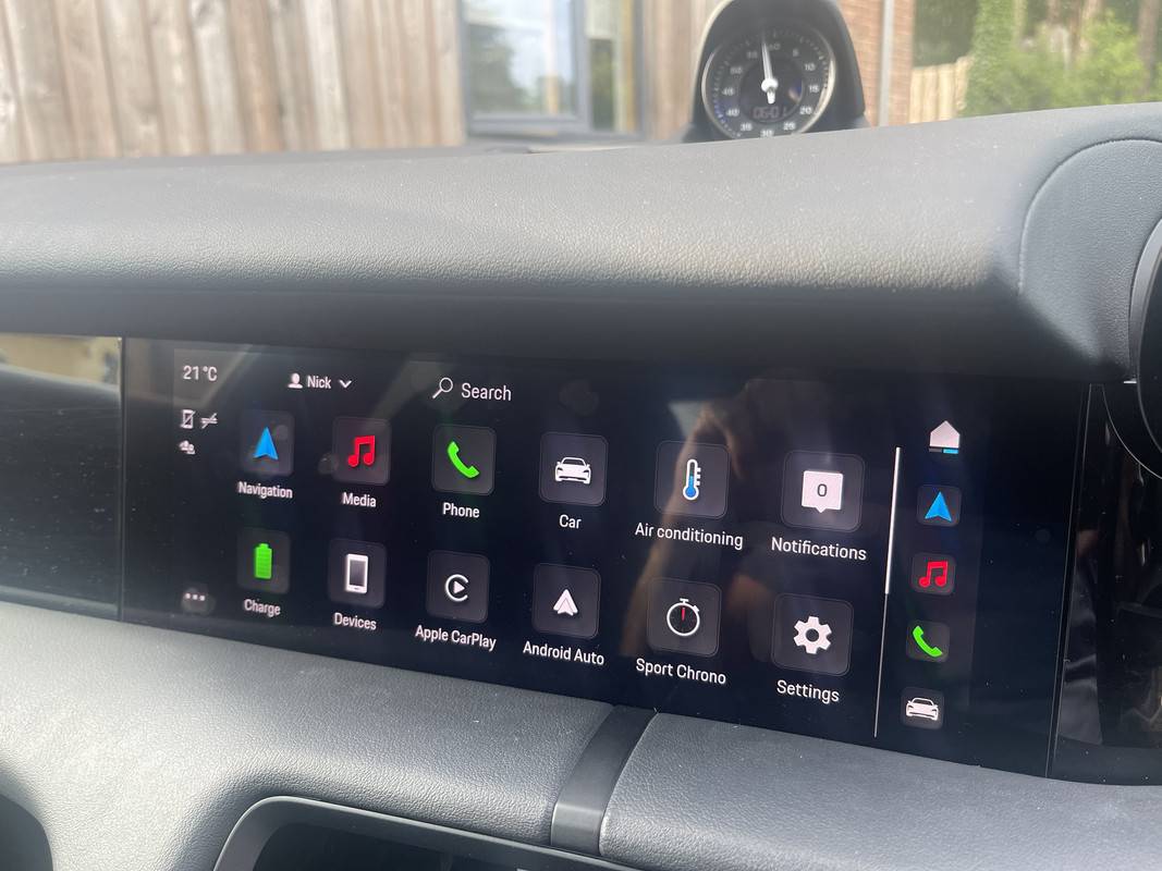 Porsche Taycan Update to software network VR19.0.1. Campaign number WNJ8 (UK) 646B6A07-4E81-4F45-82E8-ADC628DC7DC9