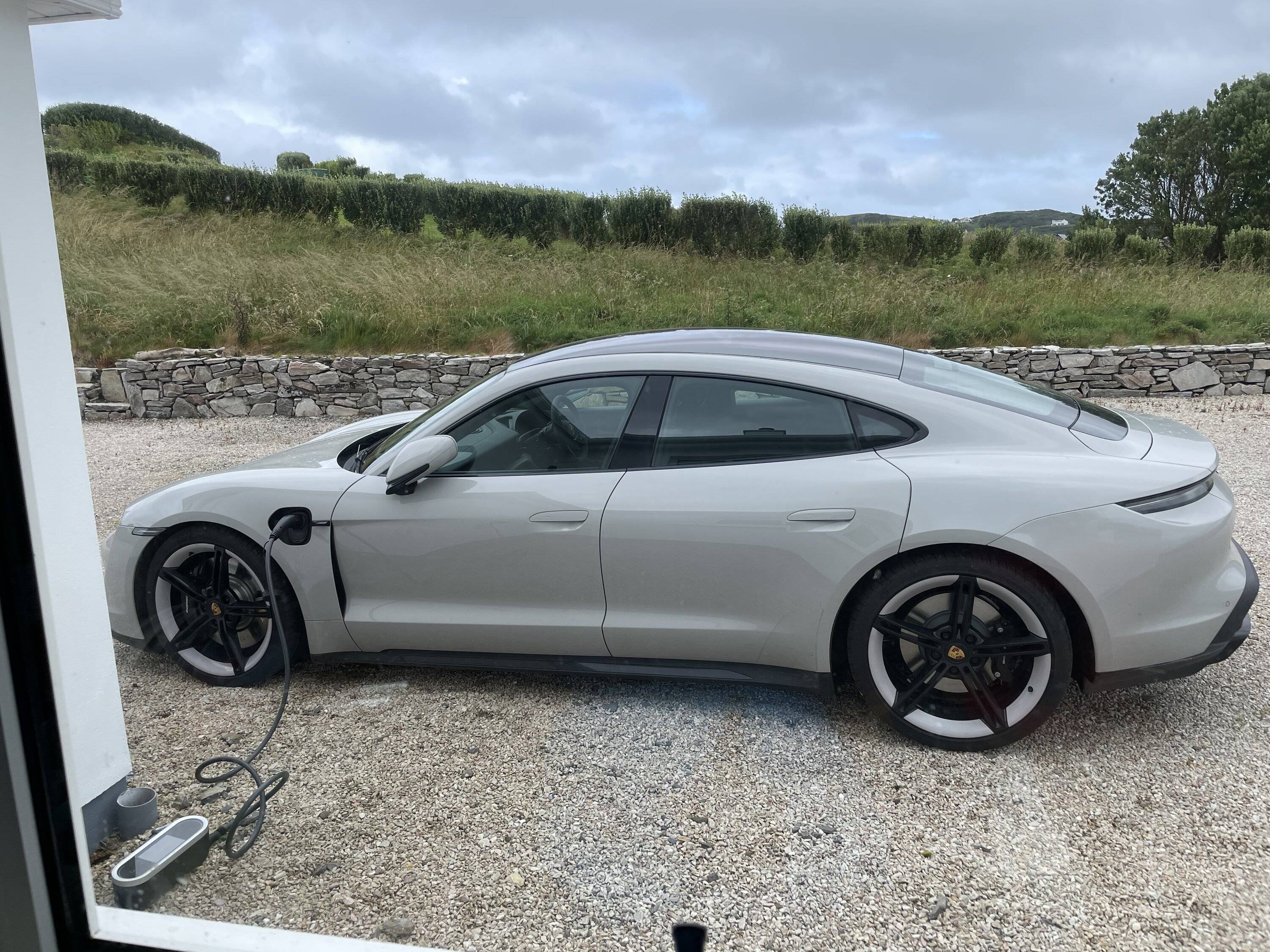 Porsche Taycan Delivered: Crayon Taycan Turbo S 2FAA1622-BAE5-4F07-AC0E-FE5FC915CD63