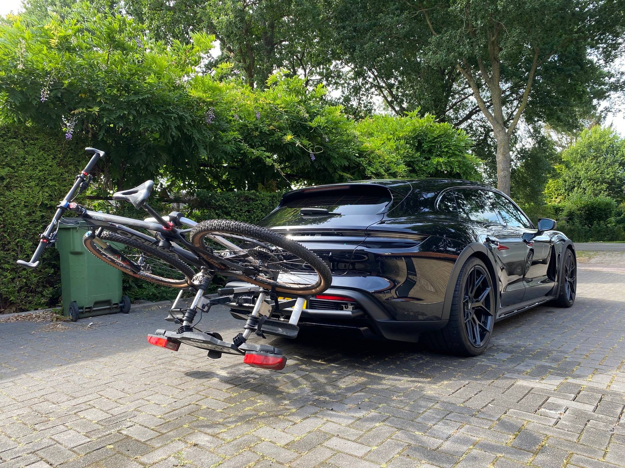 Porsche Taycan My custom hitch for standard bike rack. 5