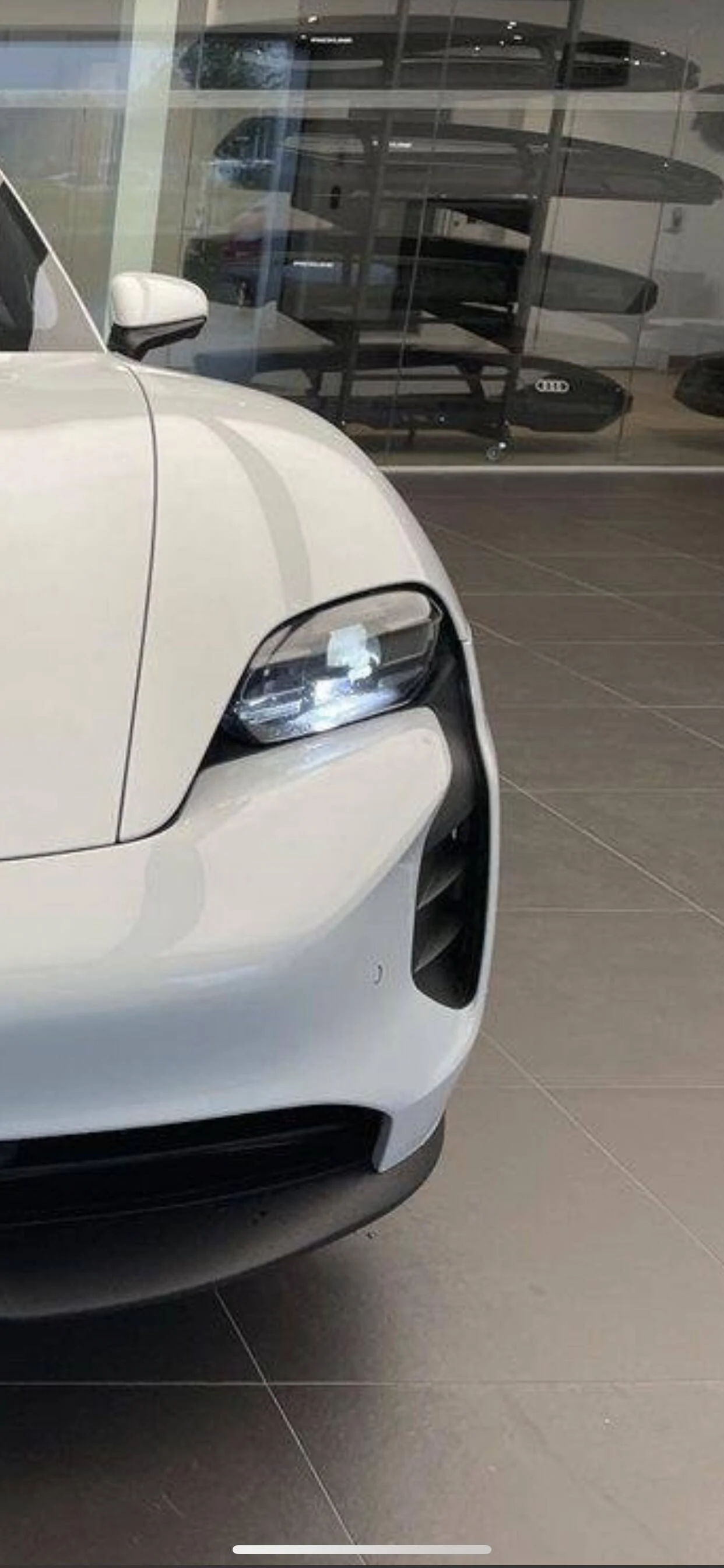 Porsche Taycan What is the difference here? 2CD010F4-7B44-4855-AF09-ABE66CA258D8