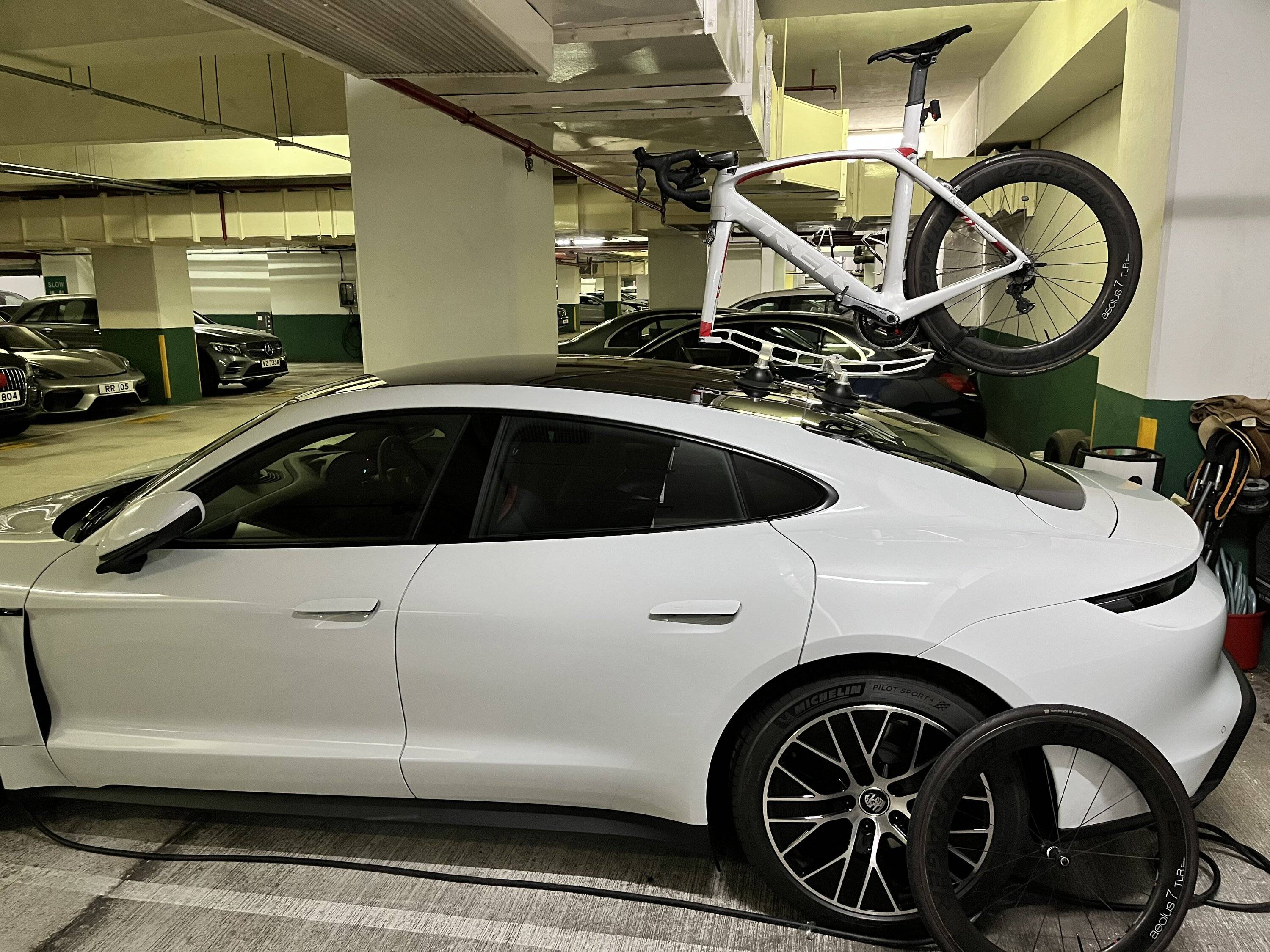 Porsche Taycan Taycan and road bicycles transport options EF005A31-0ECF-4B6C-97B6-D09130C6AE94