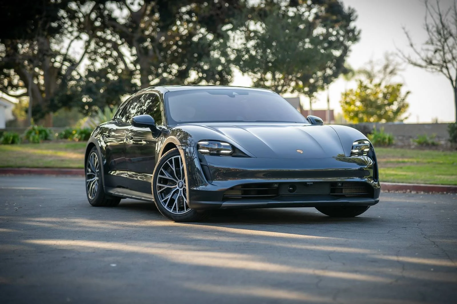 Porsche Taycan Dealing with the front license plate 2022-08-01_09-45-54