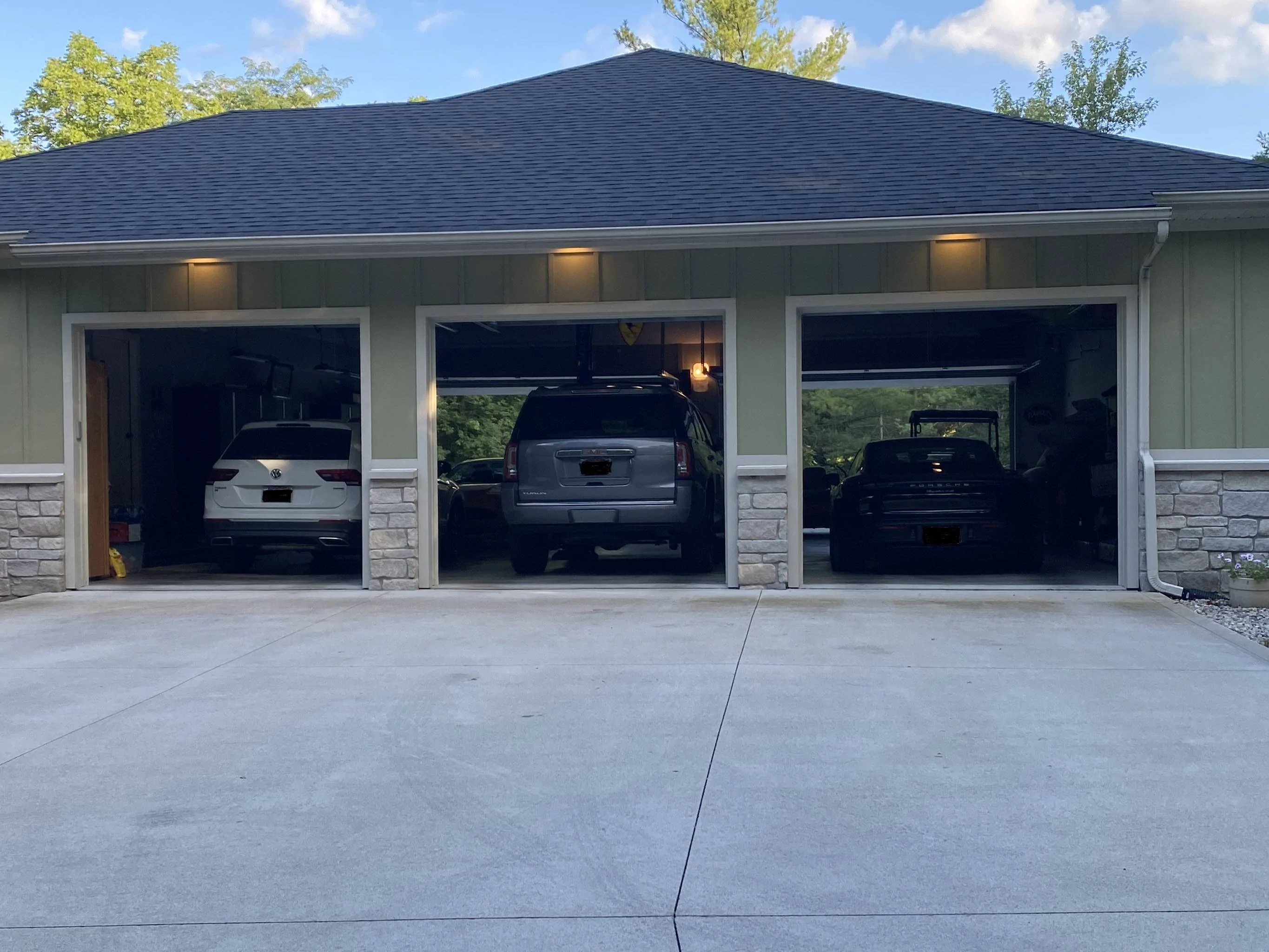 Porsche Taycan Where do you keep your car? 9D460587-2CF2-4ACD-AC0C-25DBACB7CDDF