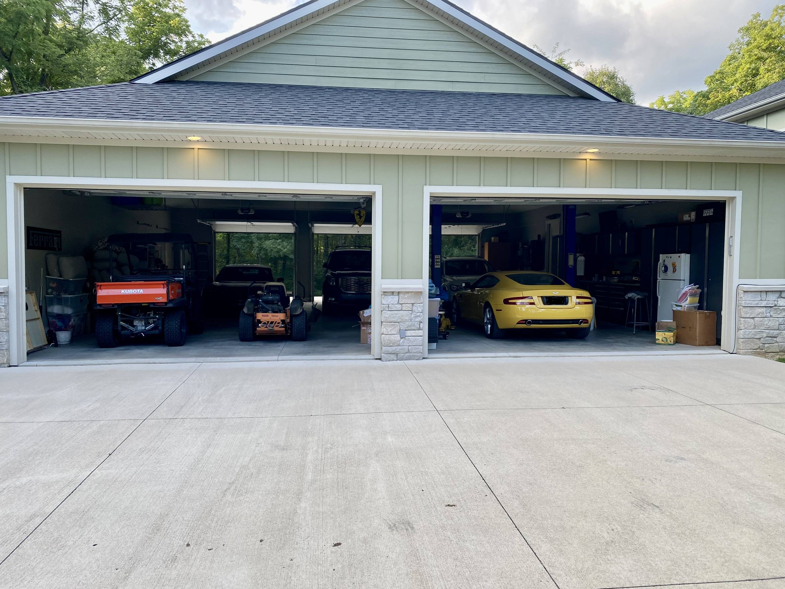 Porsche Taycan Where do you keep your car? F3A11021-9DF6-4198-B8BB-920522C88AEC