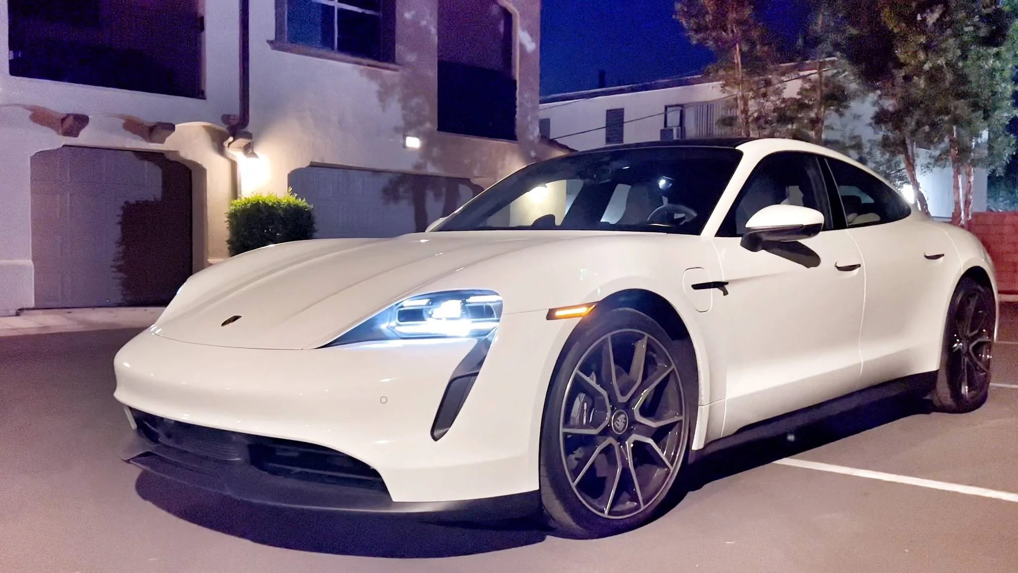 Porsche Taycan ICE GREY Taycan Club D1B35AE5-24AE-43D0-A30F-A70AD1176057