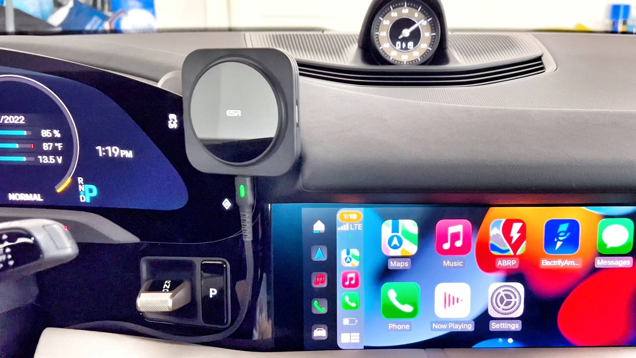 Porsche Taycan Apple vs Android 2011640F-240C-4F38-BBDC-63935ED0D29B