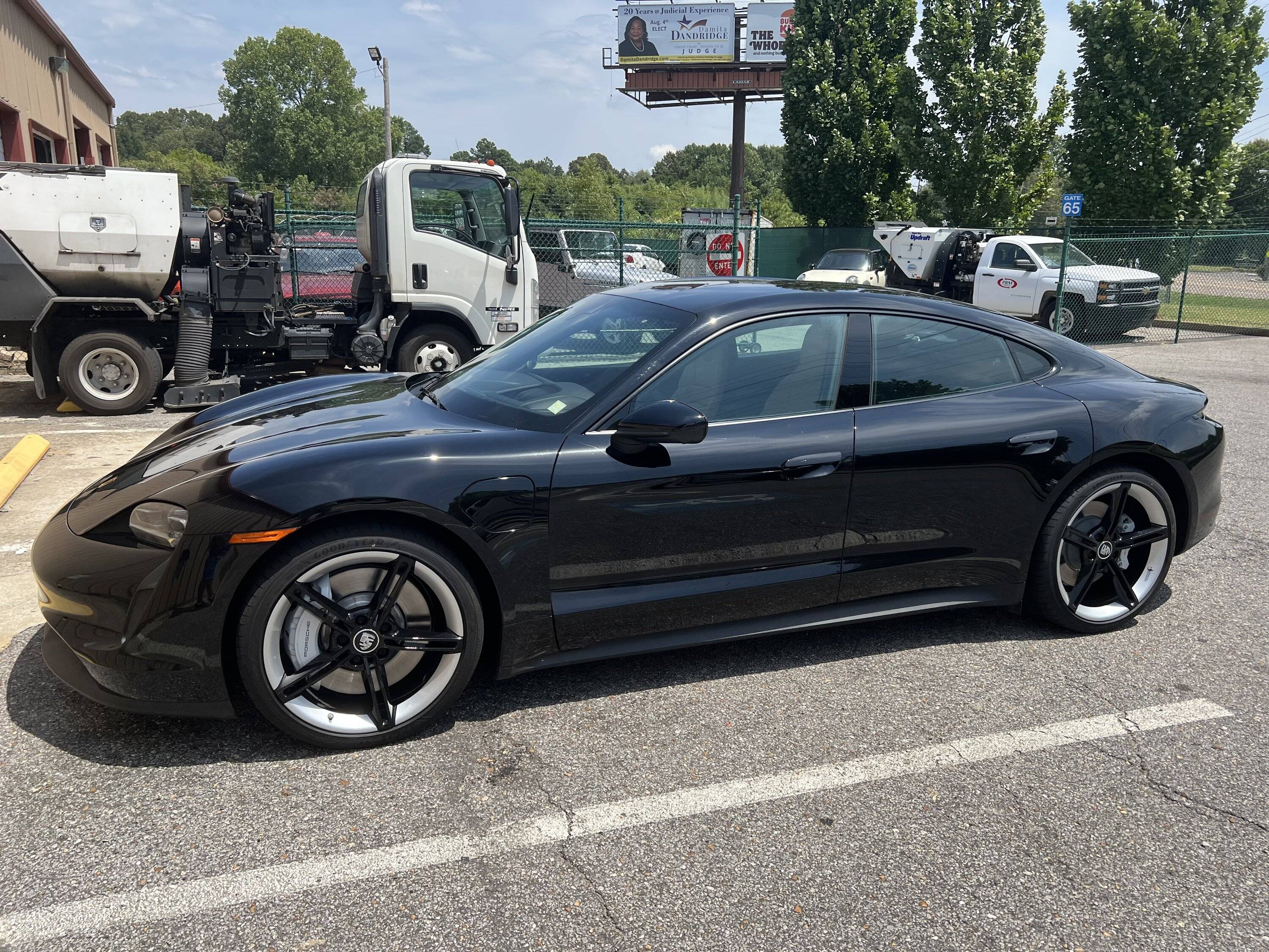 Porsche Taycan New owner FCCFA20C-5075-4E11-A2D8-F1CA98AF96A0